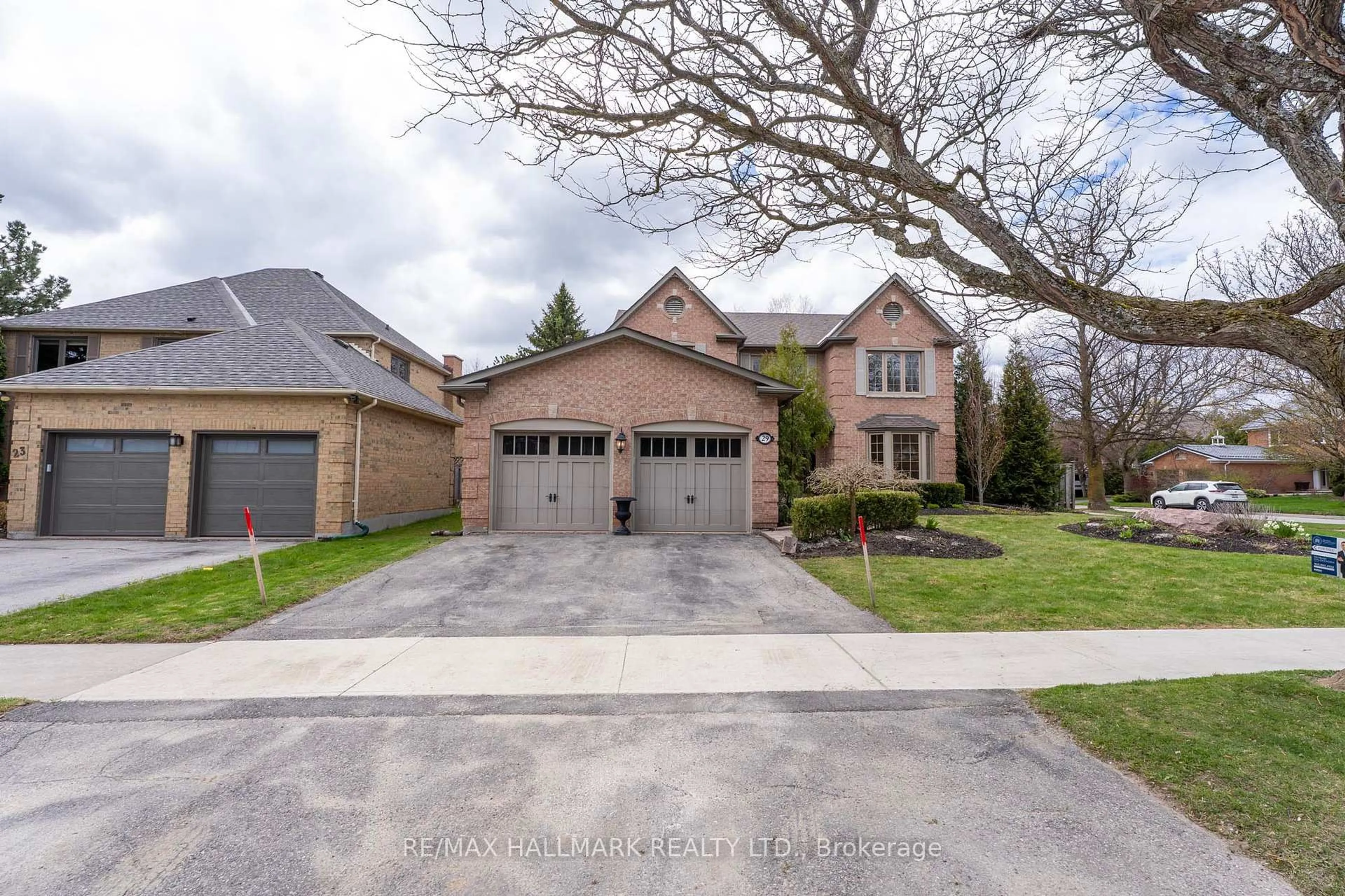 Home with brick exterior material, street for 29 Petch Cres, Aurora Ontario L4G 5P4