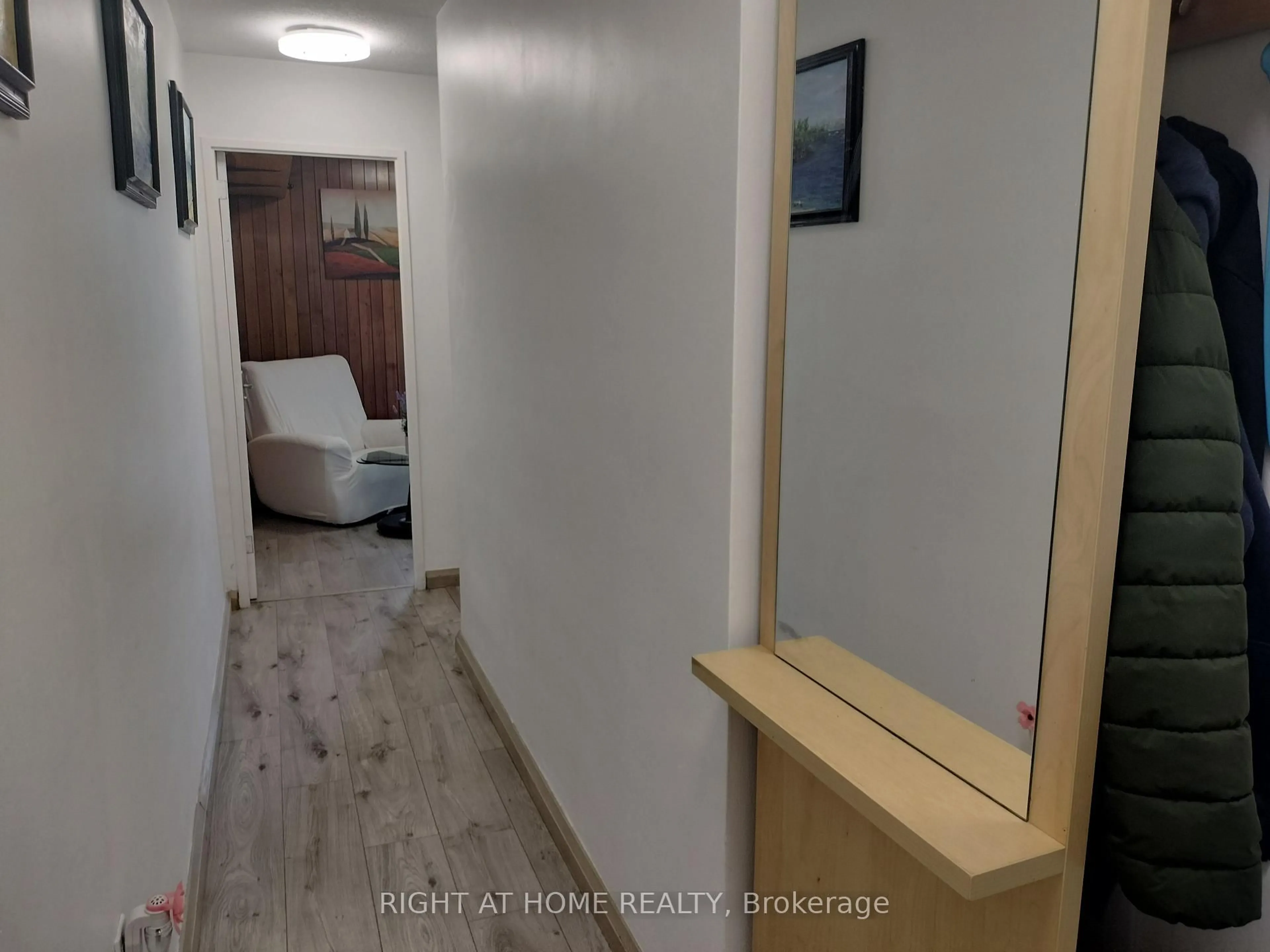 A pic of a room for 16B Elgin St #357, Markham Ontario L3T 4T4