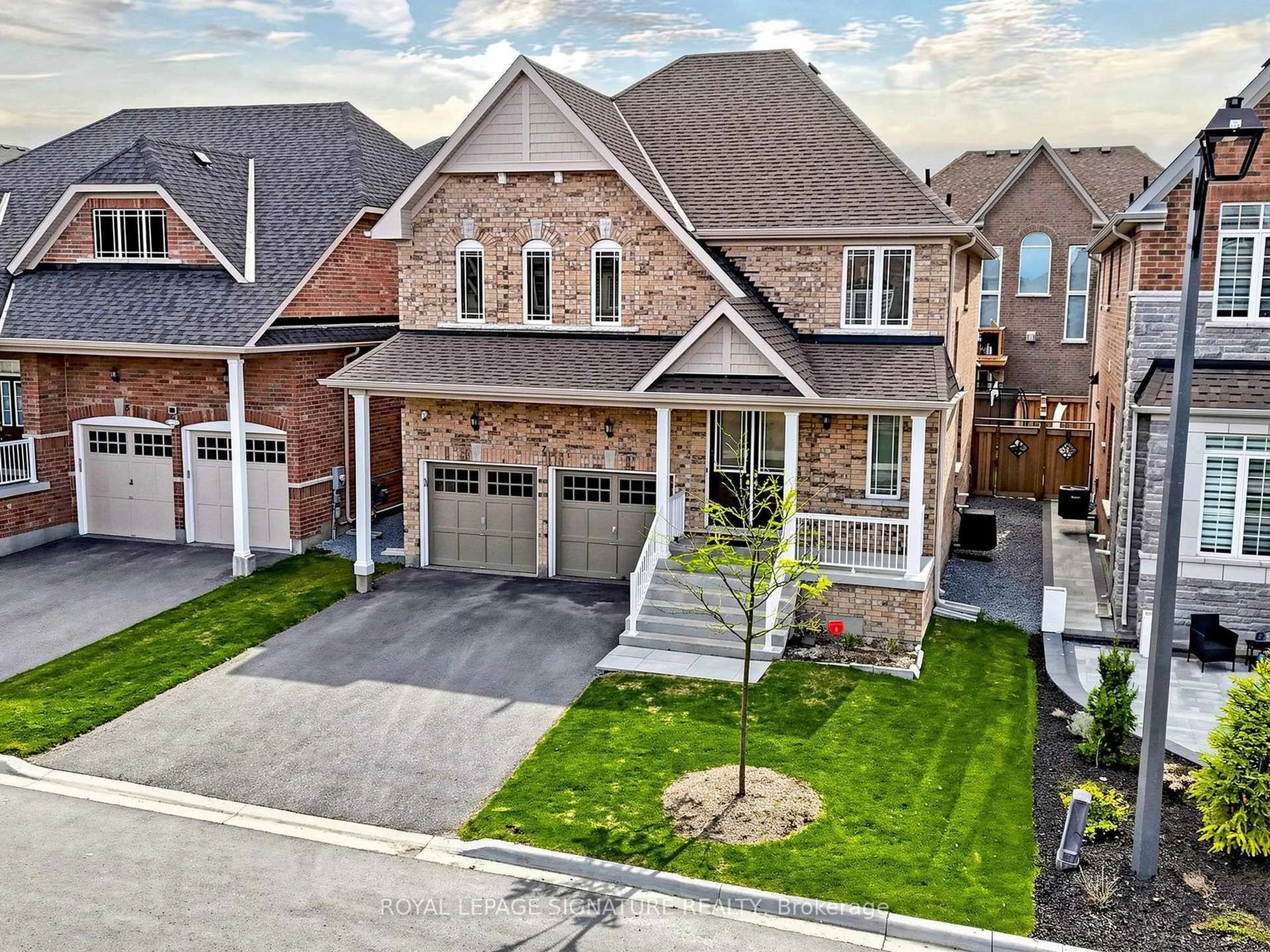 Home with brick exterior material, street for 7 Kingknoll Cres, Georgina Ontario L4P 0H6