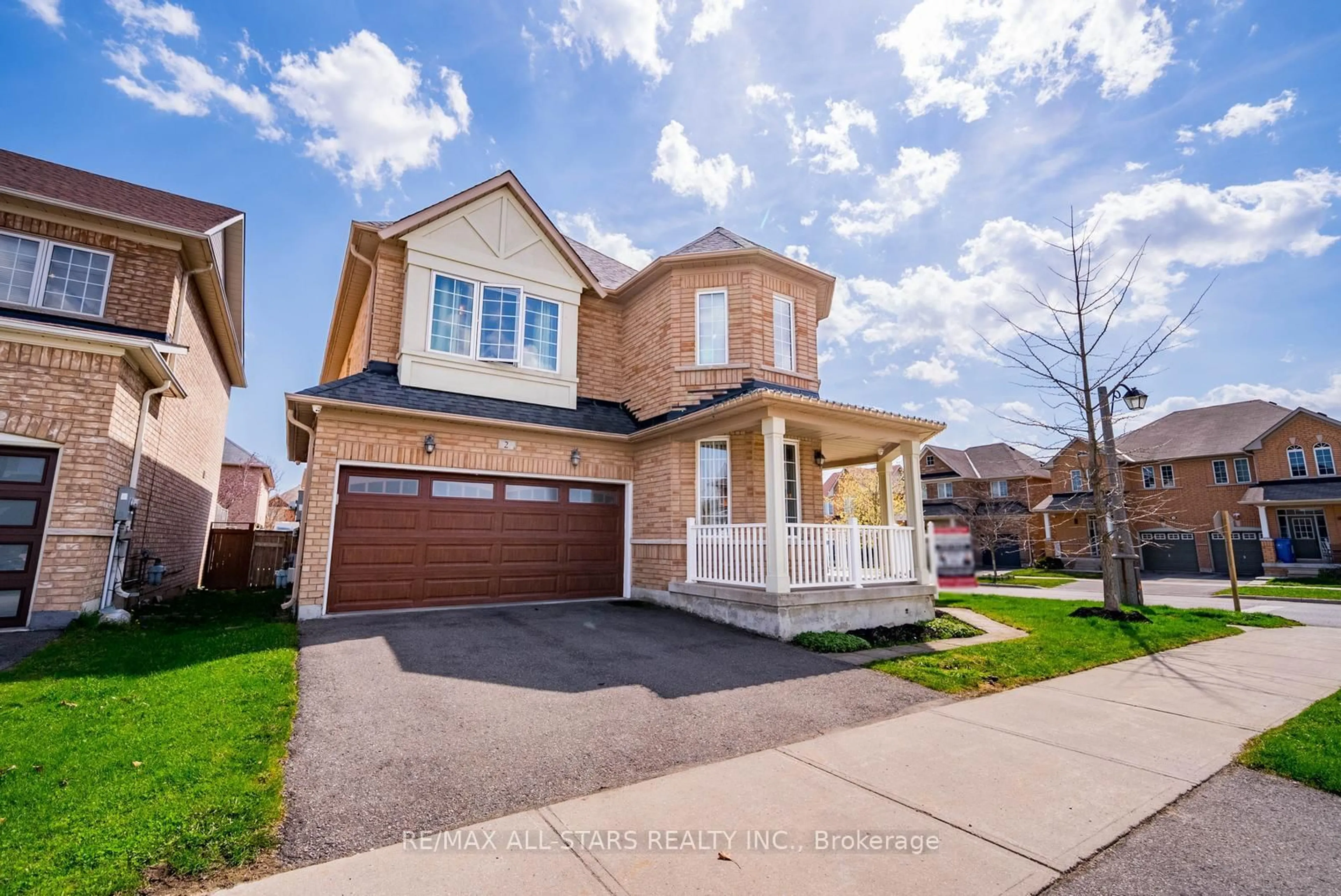 Home with brick exterior material, street for 2 Mantle Ave, Whitchurch-Stouffville Ontario L4A 0M4