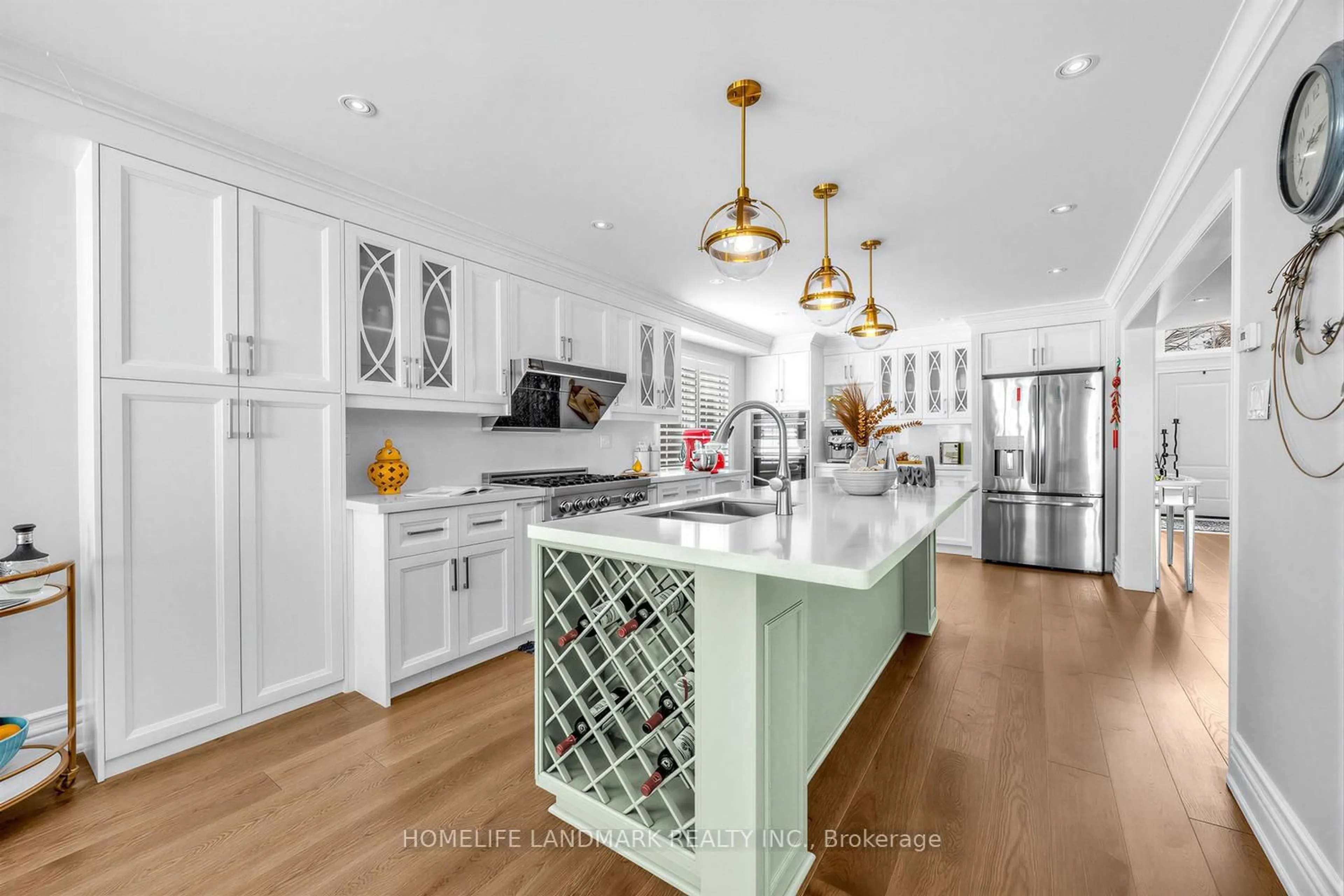 Open concept kitchen, ceramic/tile floor for 1098 Secretariate Rd, Newmarket Ontario L3X 1M3