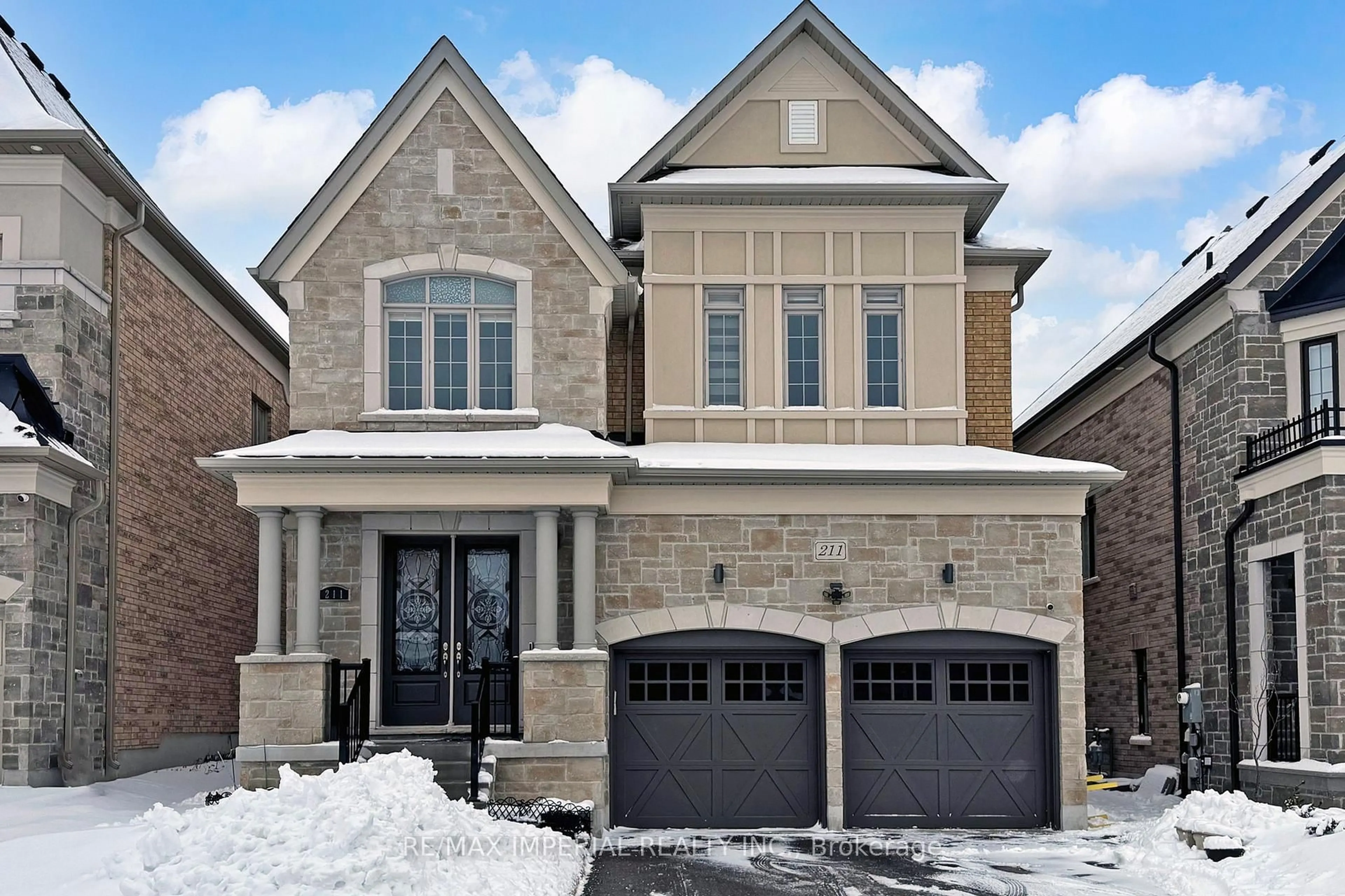 Home with brick exterior material, street for 211 Touch Gold Cres, Aurora Ontario L4G 3X4