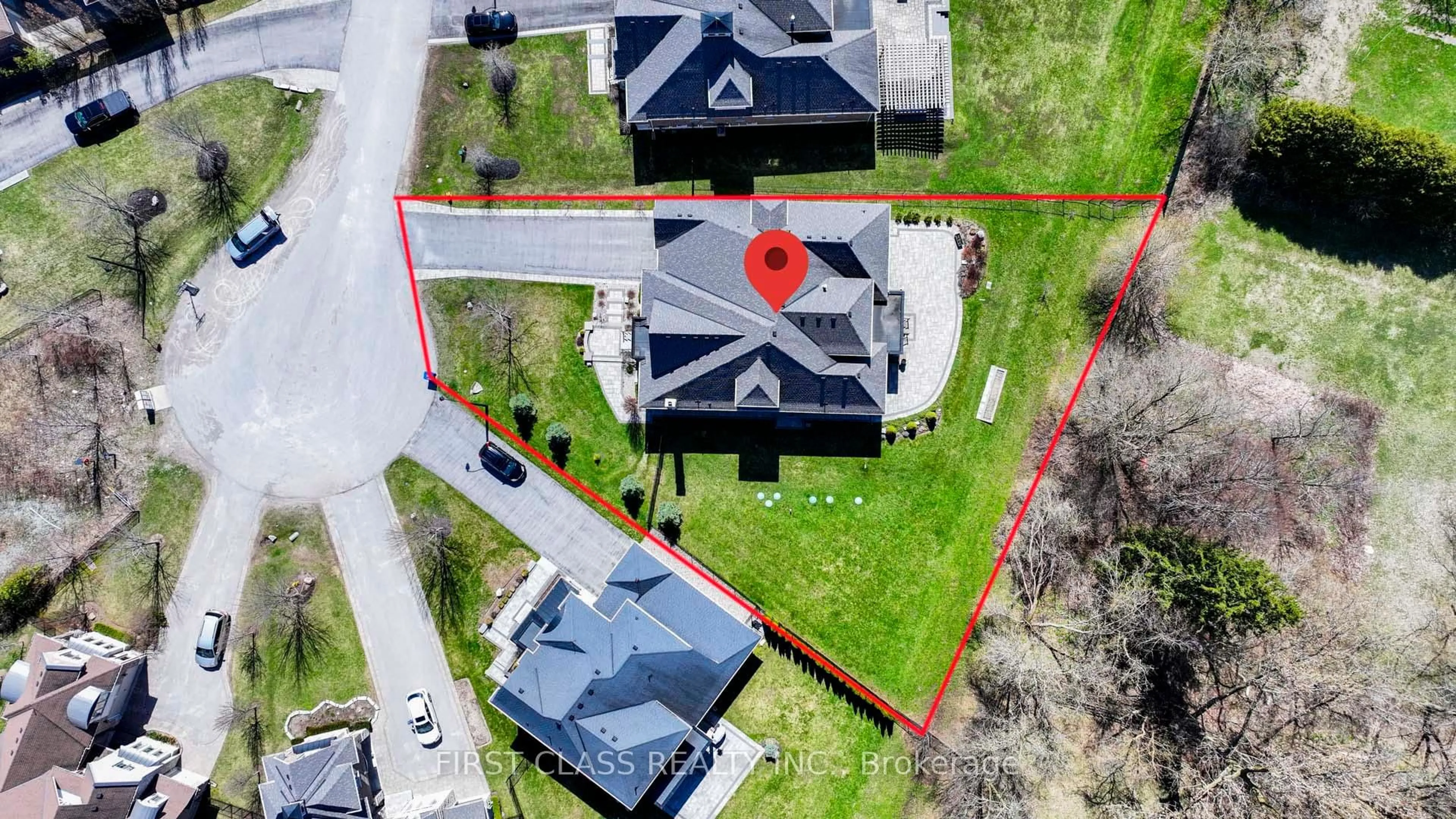 A pic from outside/outdoor area/front of a property/back of a property/a pic from drone, street for 30 Somer Rumm Crt, Whitchurch-Stouffville Ontario L4A 1X8