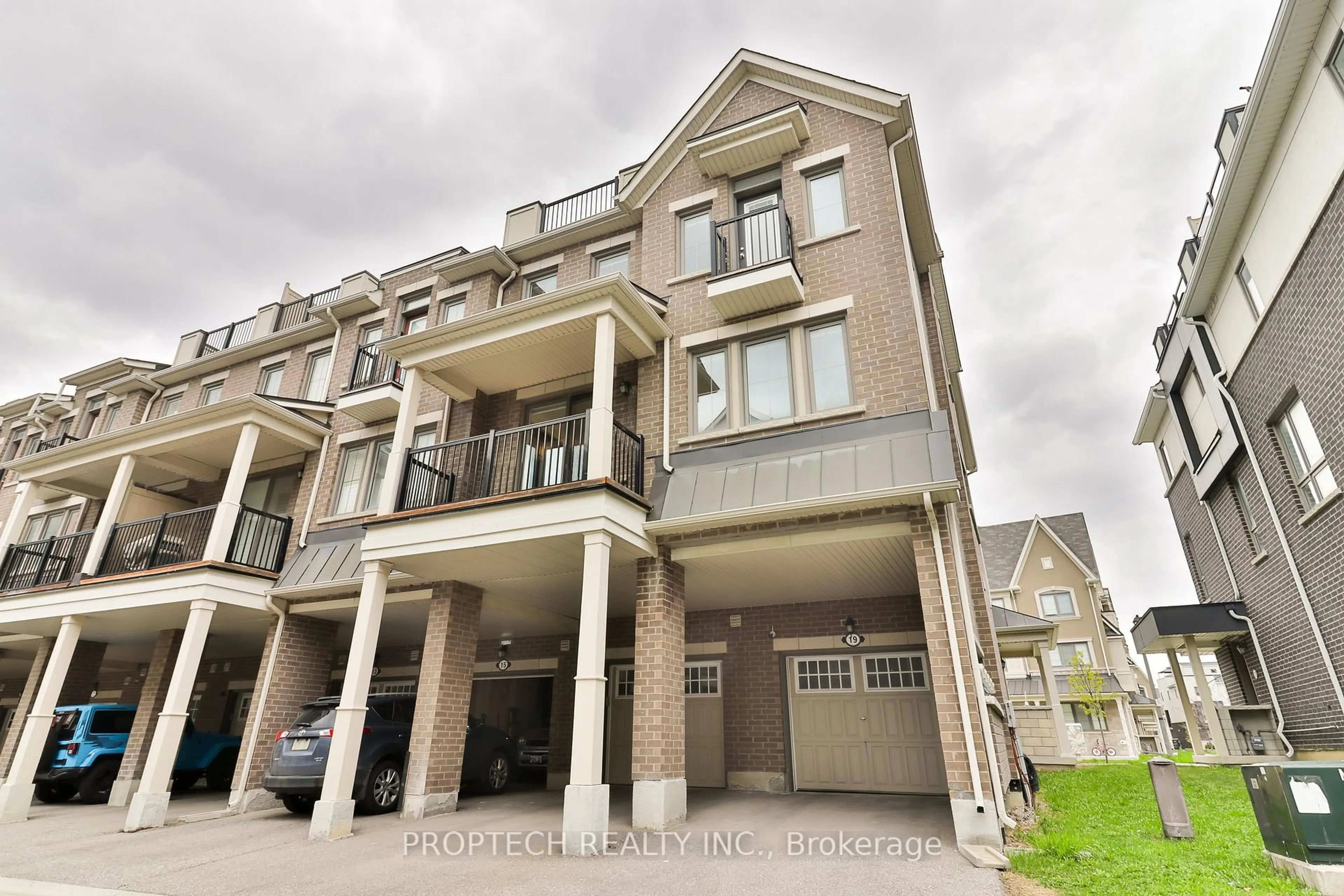 Unknown for 19 Frederick Wilson Ave, Markham Ontario L6B 1N2