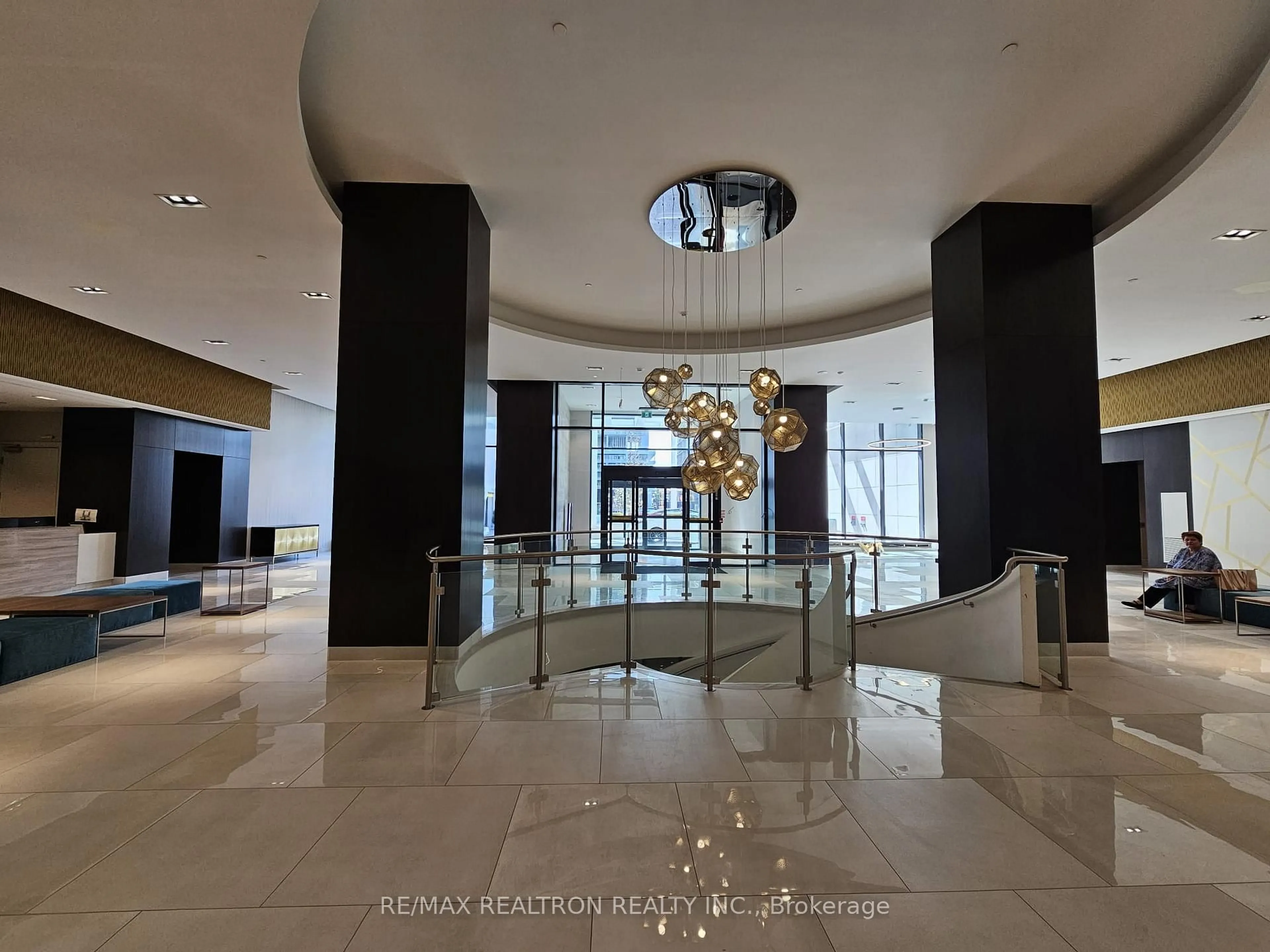 Lobby for 9000 Jane St #1220, Vaughan Ontario L4K 0M6