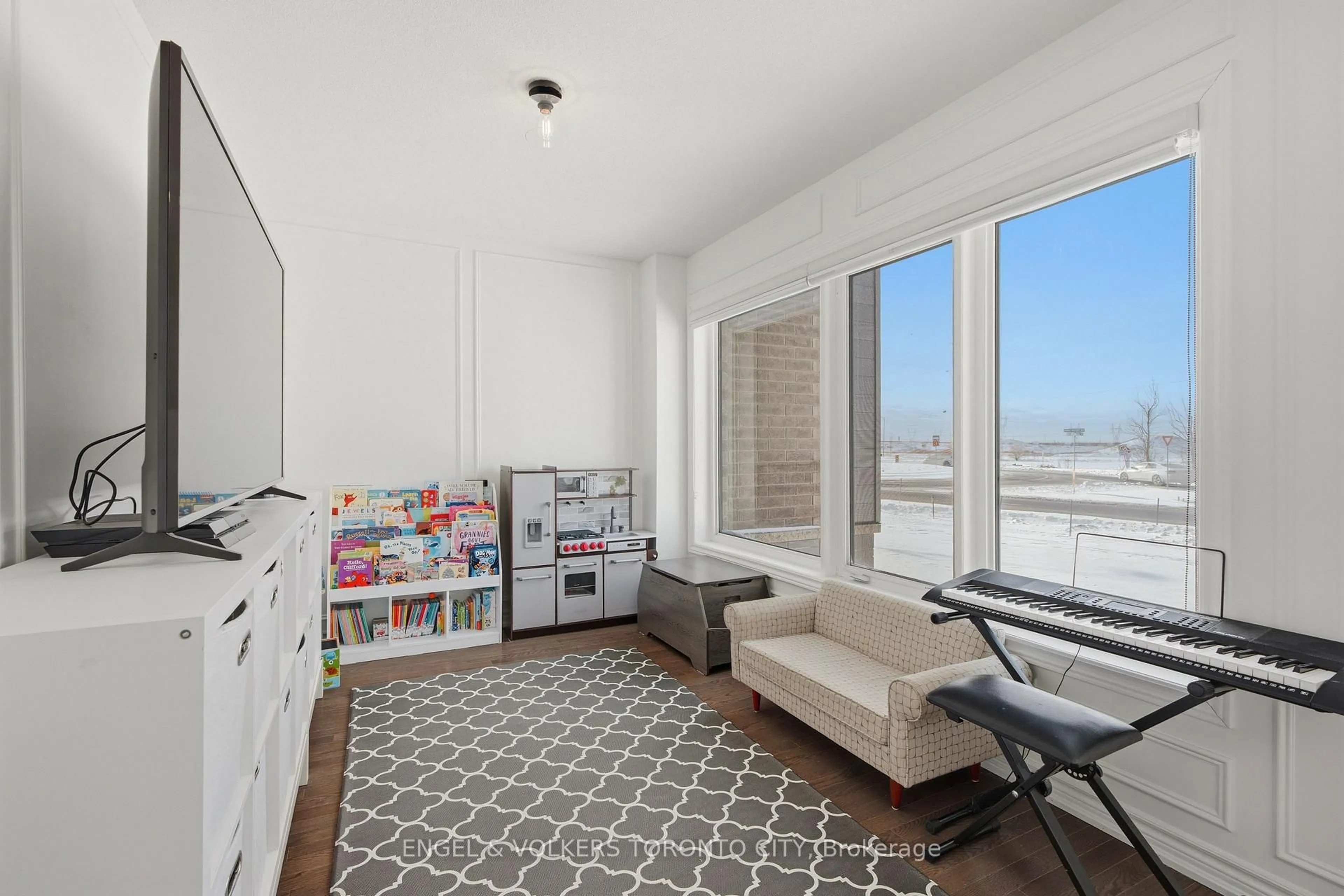 A pic of a room for 43 Holyrood Cres, Vaughan Ontario L4H 5G2