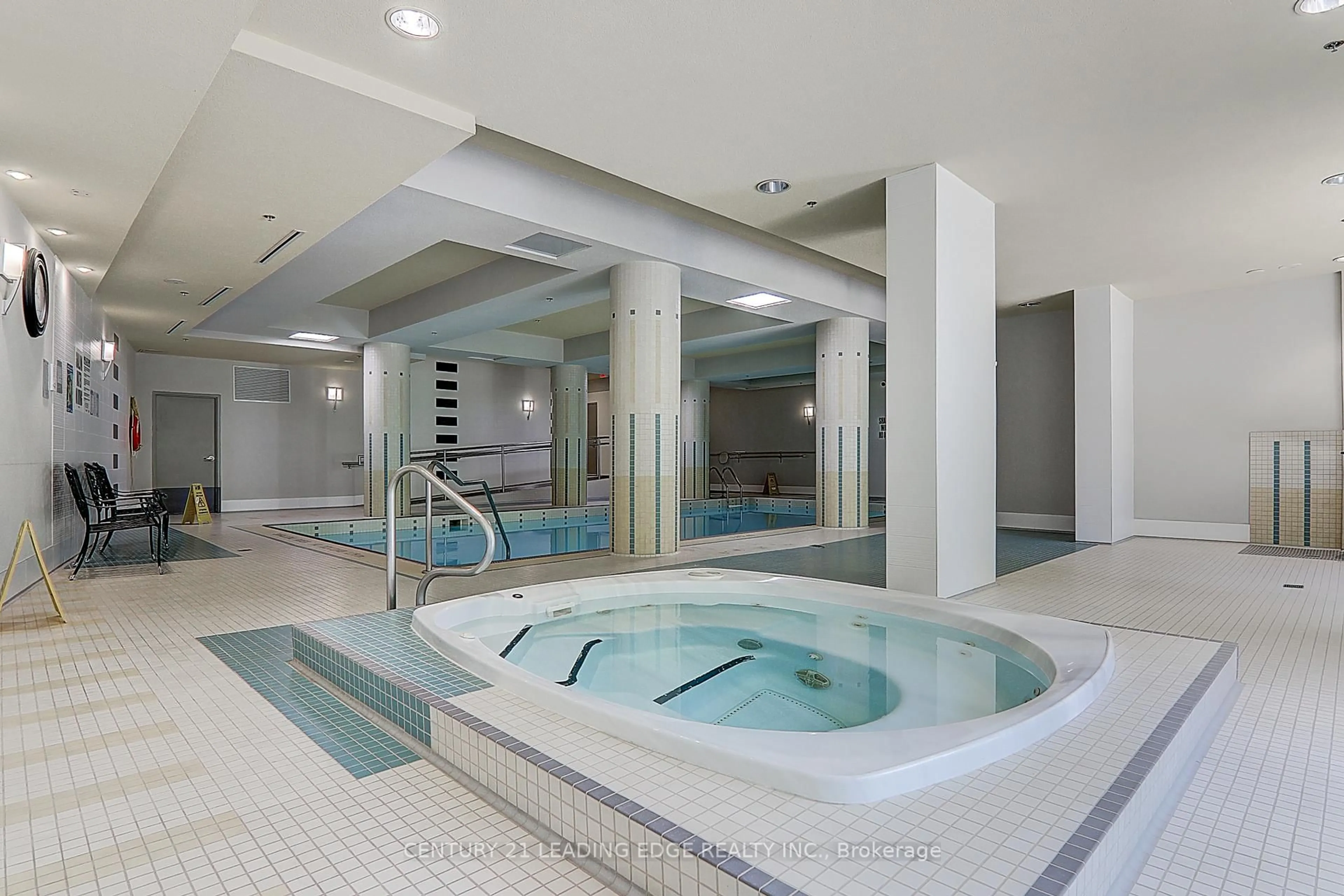 Pool for 75 South Town Centre Blvd #202, Markham Ontario L6G 0B3