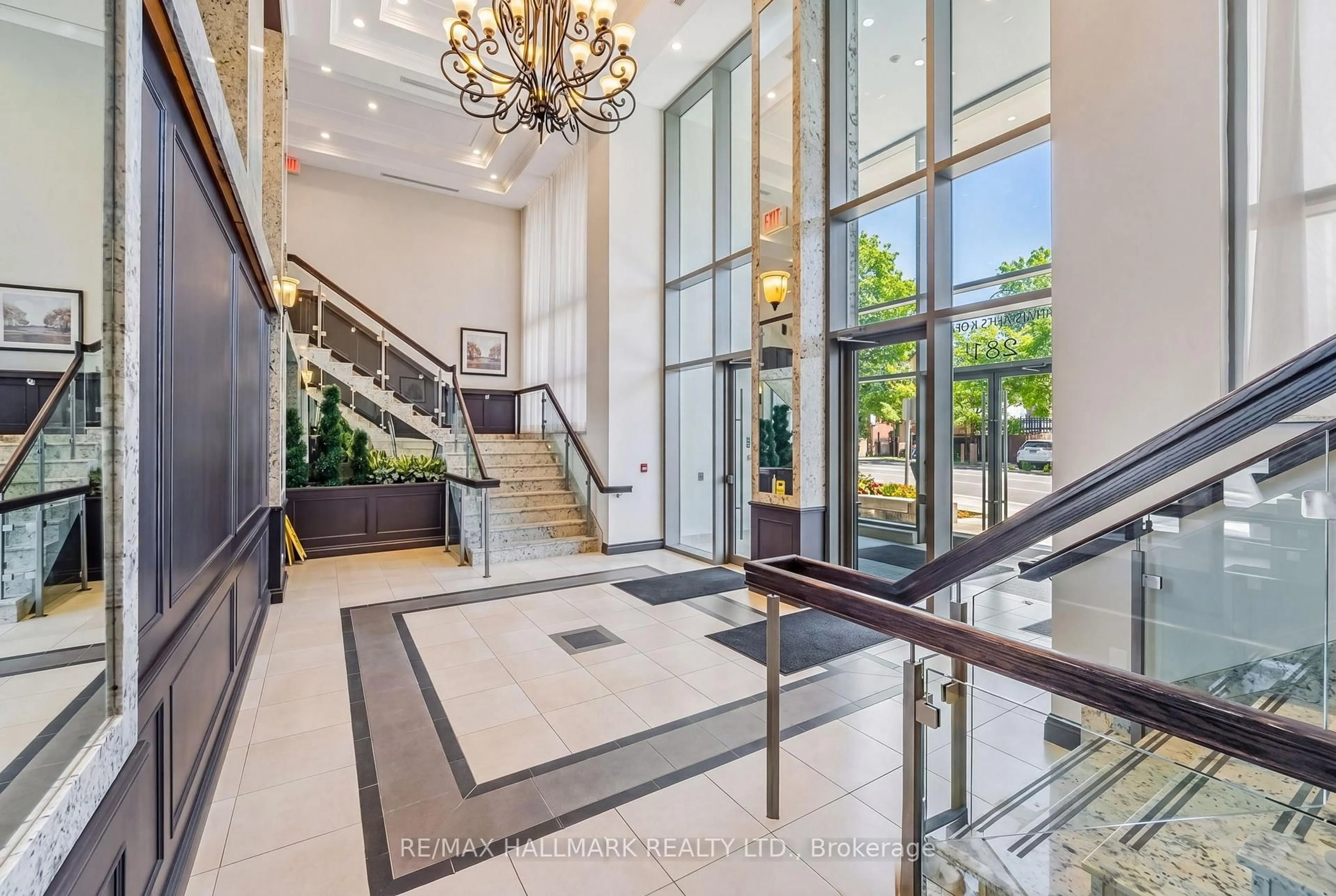 Indoor foyer for 281 Woodbridge Ave #237, Vaughan Ontario L4L 0C6