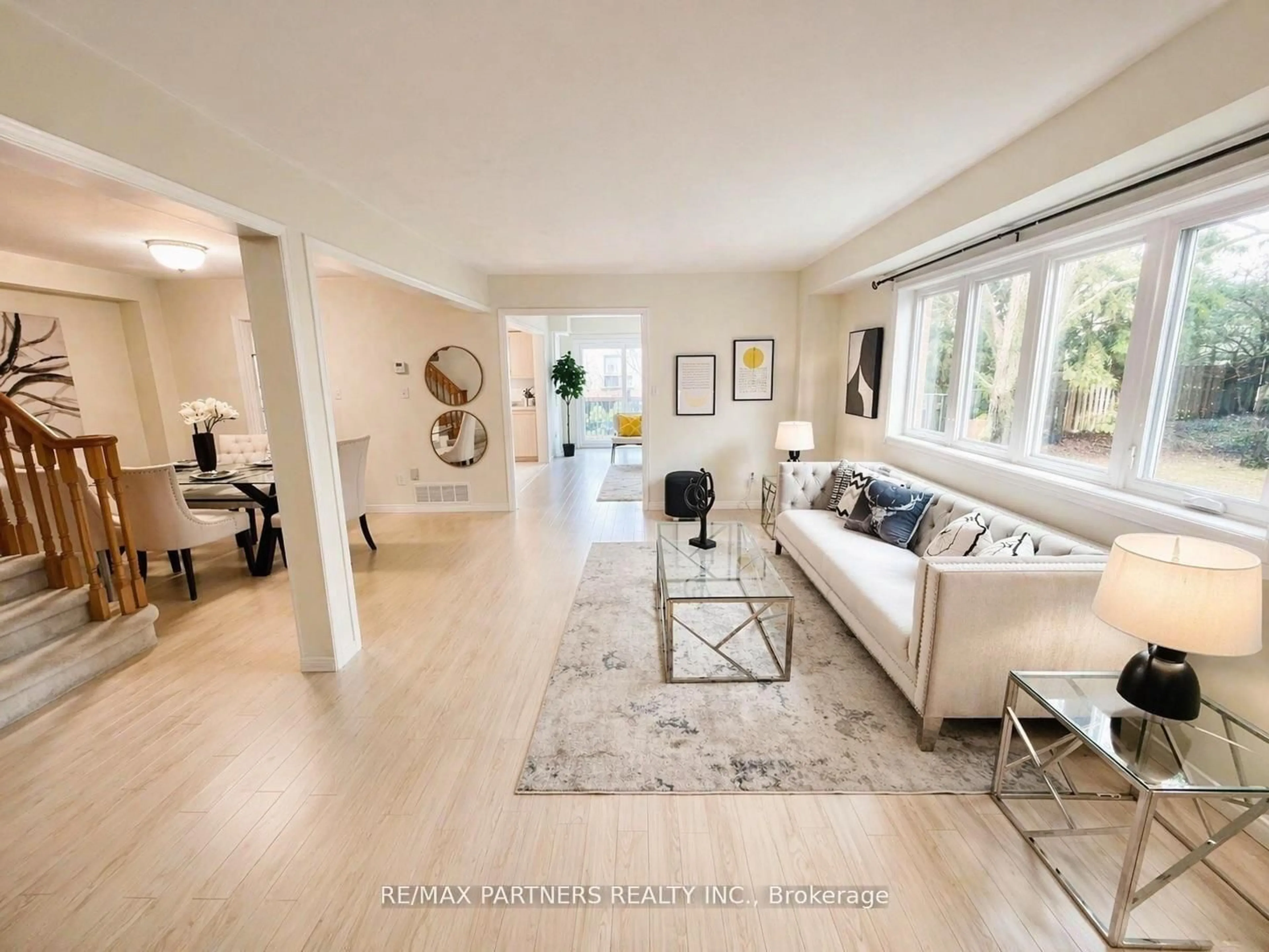 Living room with furniture, unknown for 50 Rubin St #27, Richmond Hill Ontario L4B 3L5
