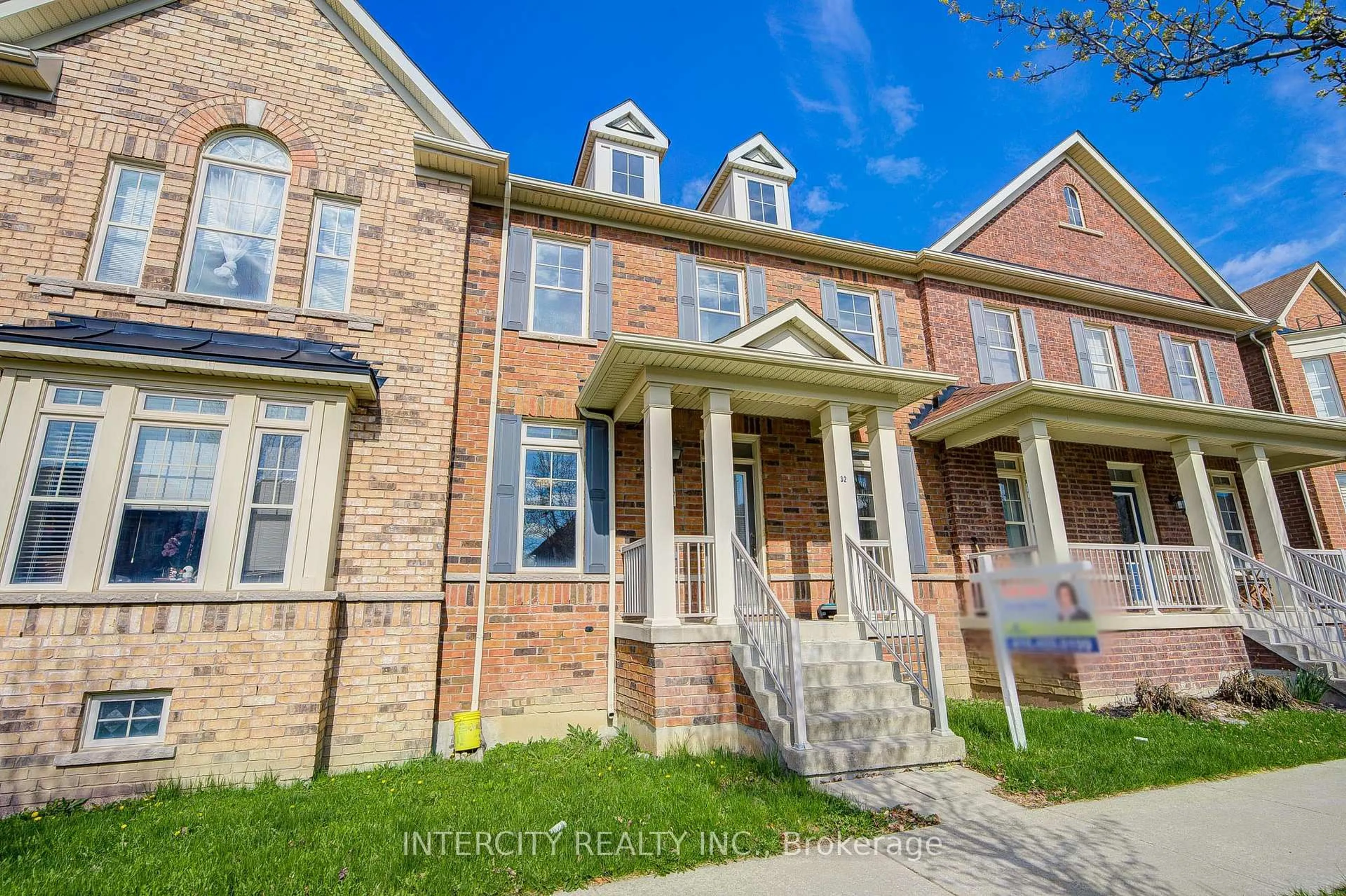 Home with brick exterior material, street for 32 Ivory Silk Dr, Markham Ontario L6C 0G8