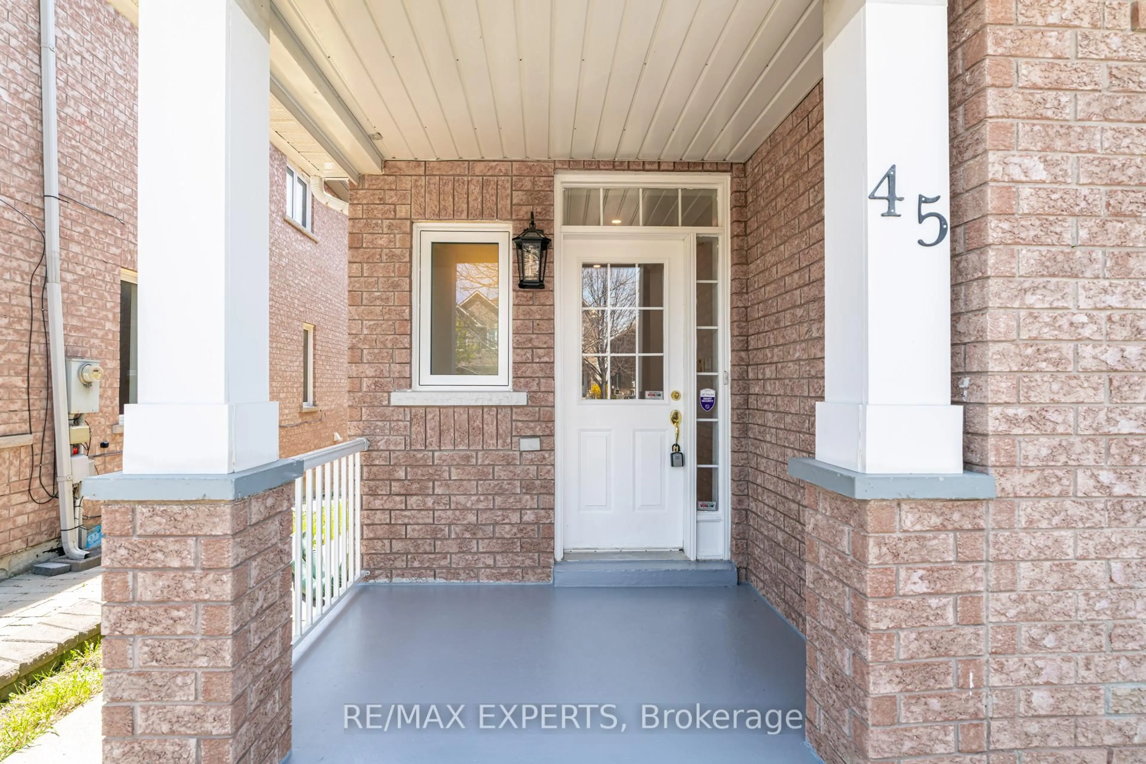 Indoor entryway for 45 Del Francesco Way, Vaughan Ontario L6A 3X1