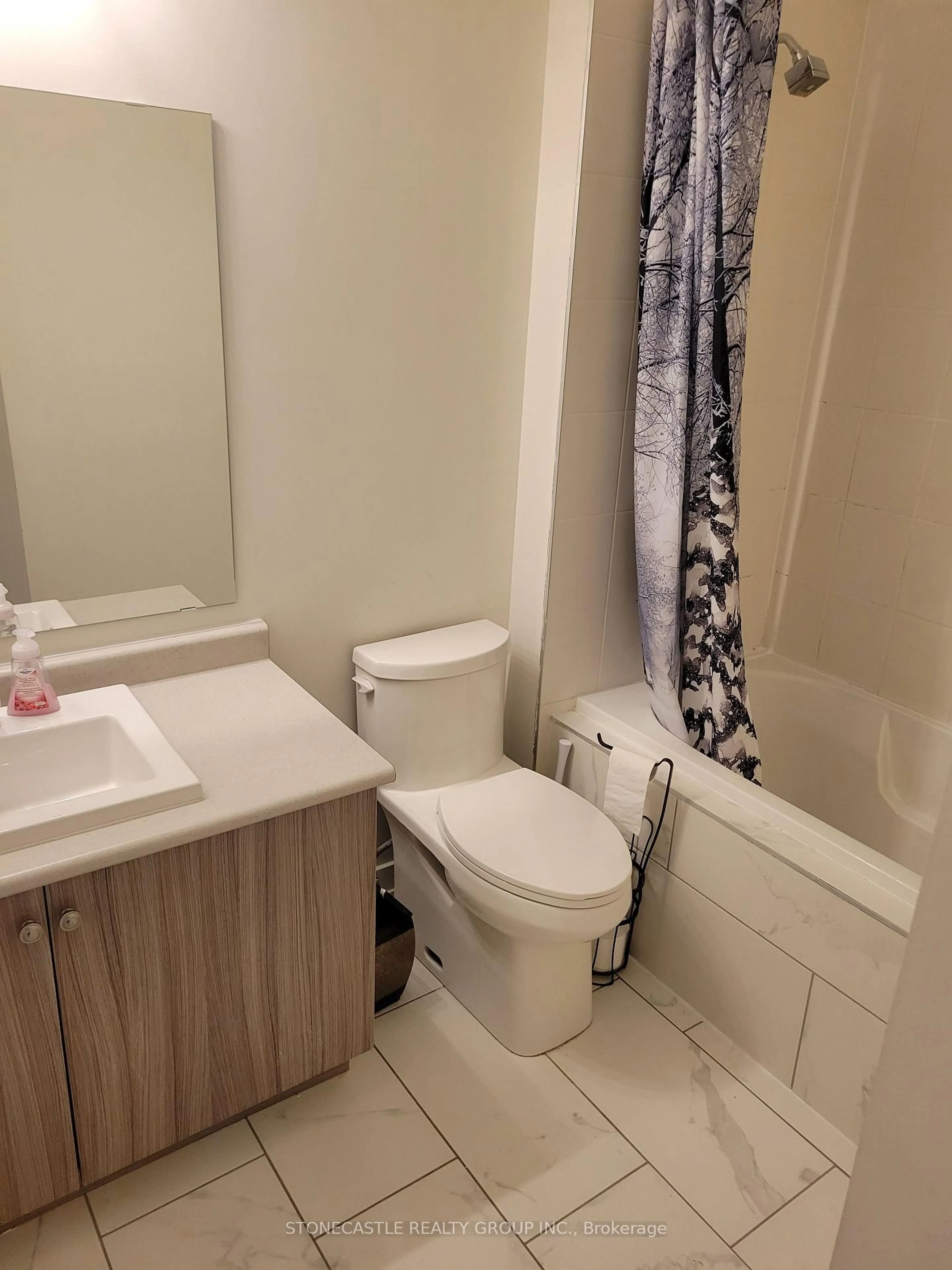 Standard bathroom, floor is not visible for 98 Salterton Circ, Vaughan Ontario L6A 4Z2