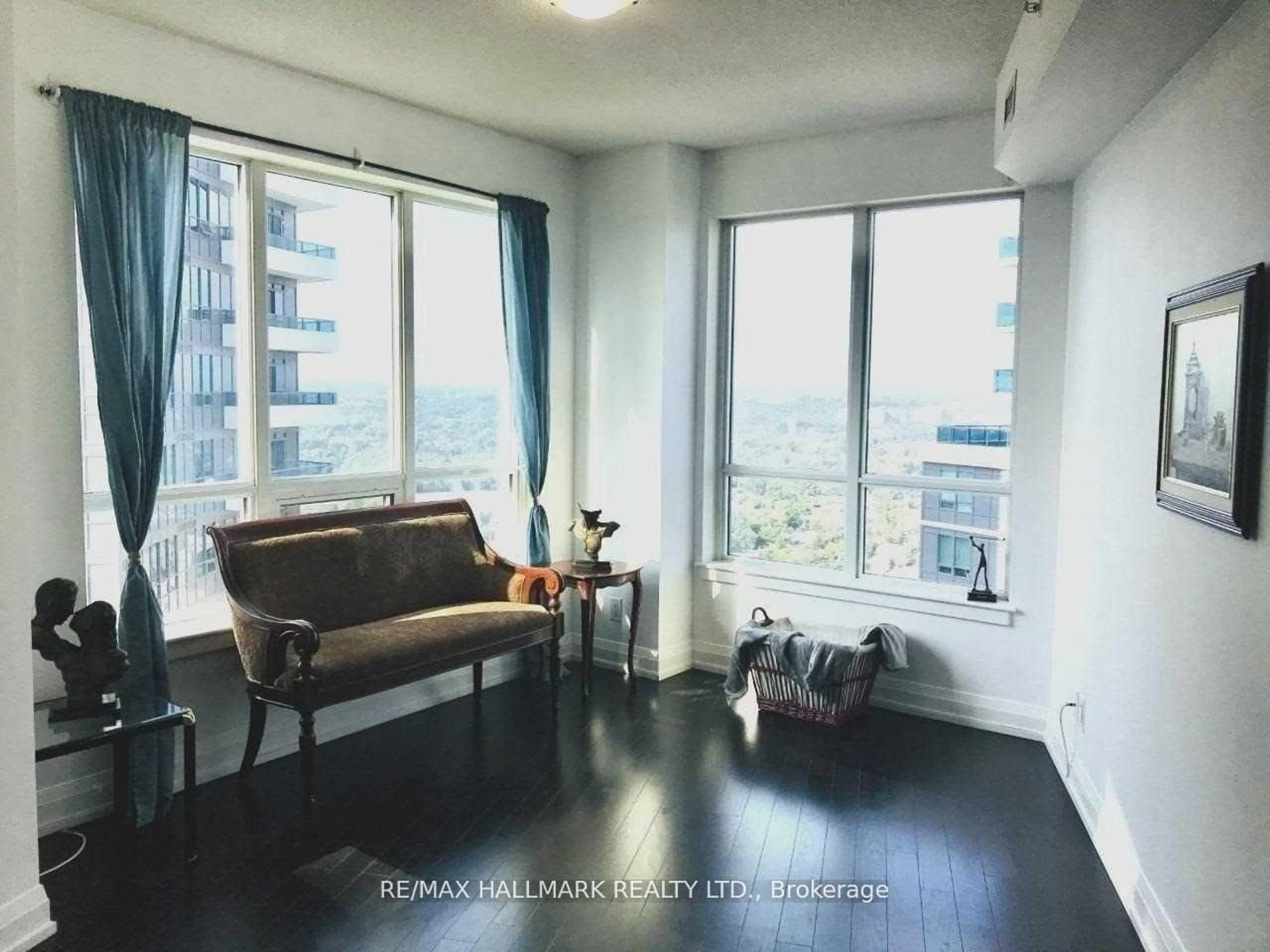 A pic of a room for 7161 yonge St #2432, Markham Ontario L3T 0C8