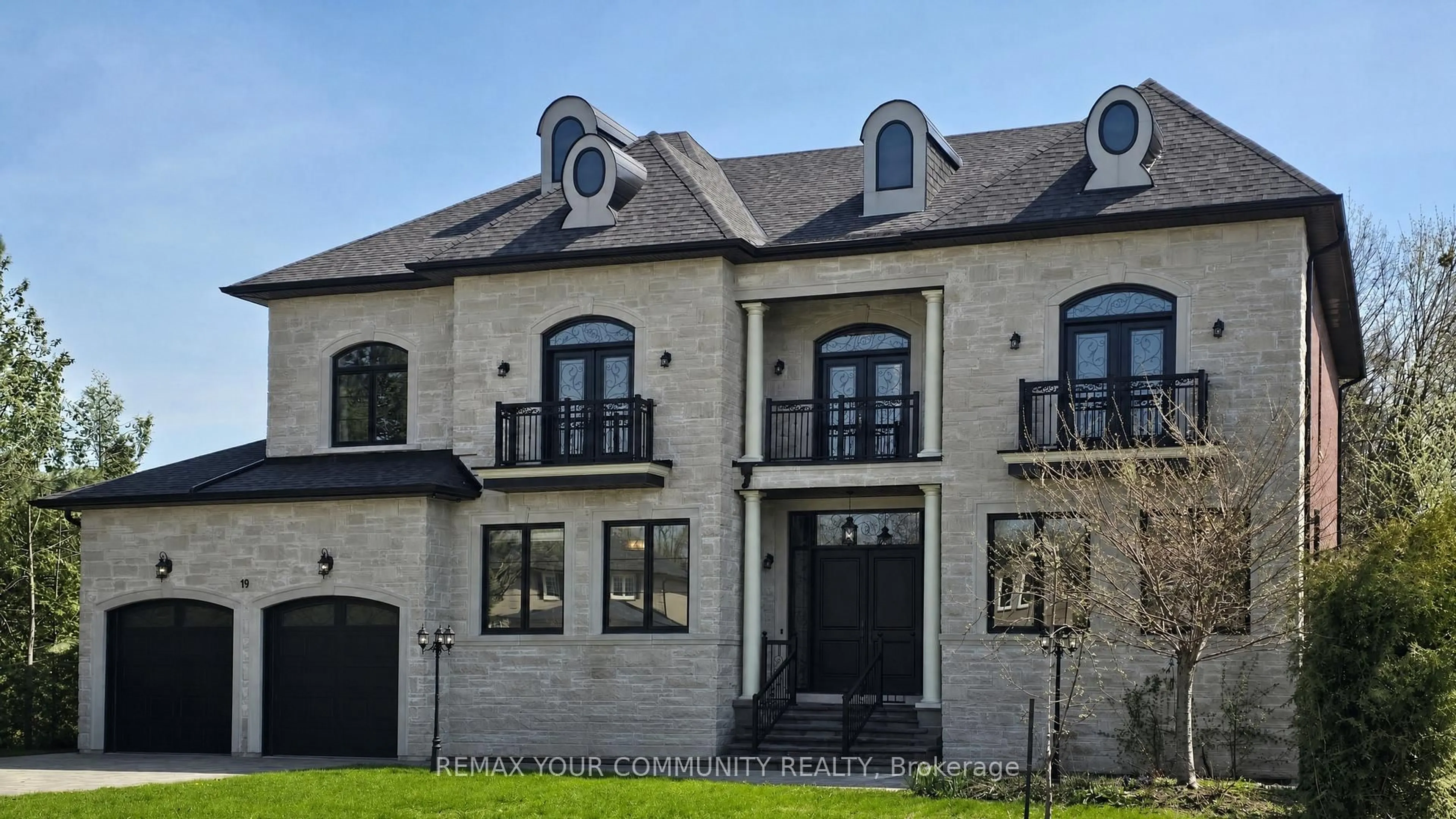 Home with brick exterior material, street for 19 Blyth St, Richmond Hill Ontario L4E 2Y2