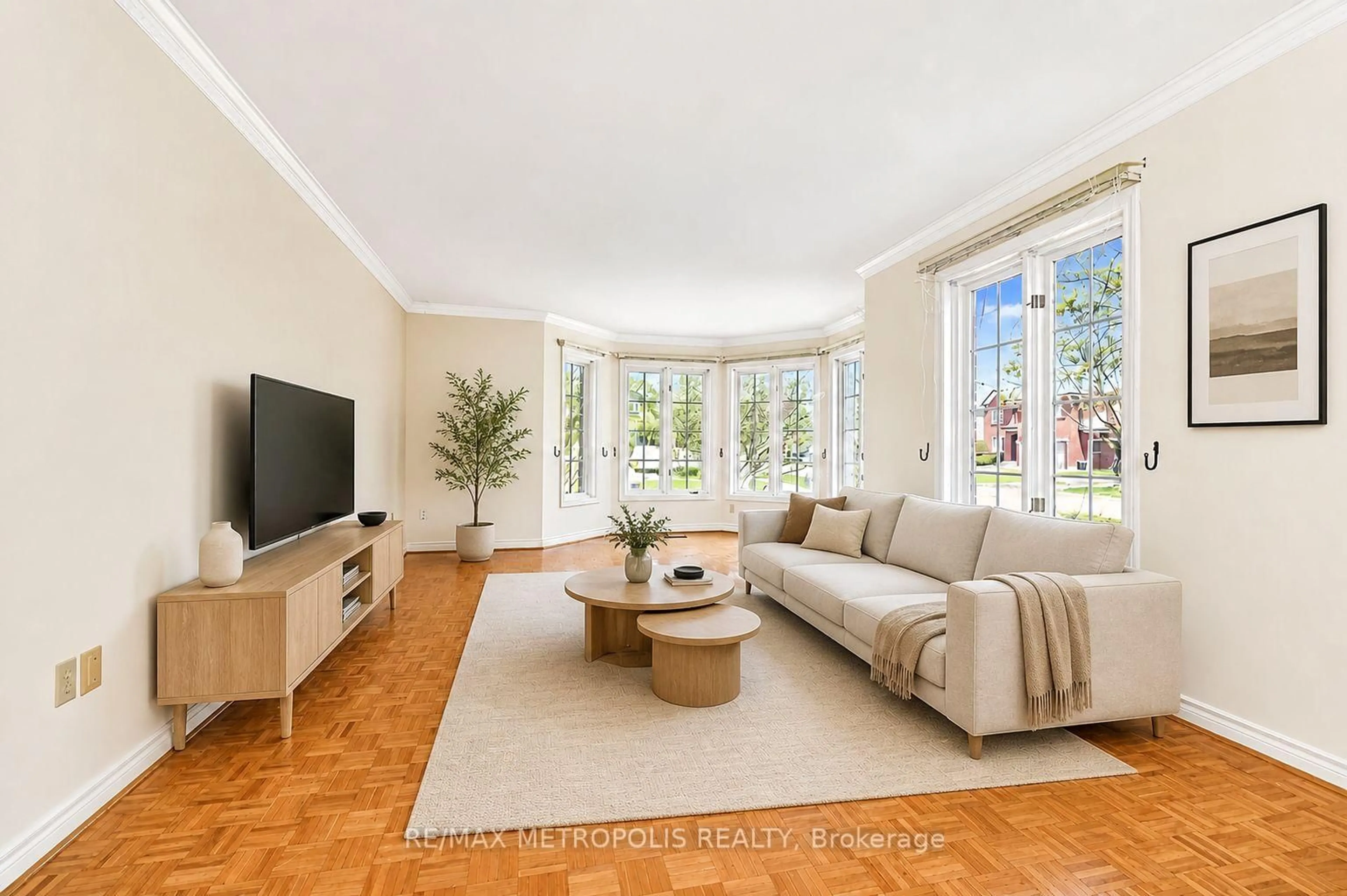 Living room with furniture, unknown for 2 Schooner Crt, Markham Ontario L6C 1R2