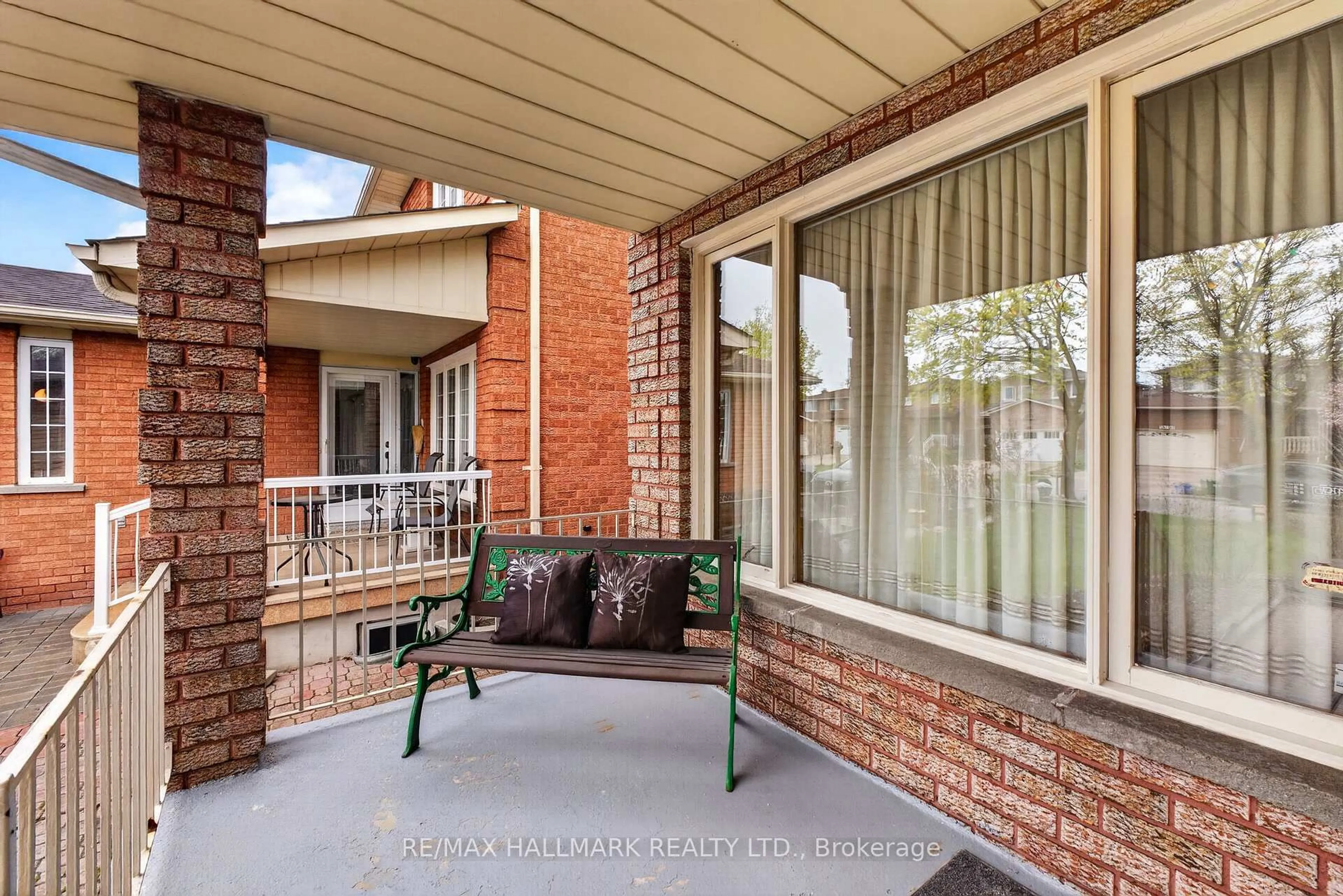 Patio, street for 144 Jackman Cres, Vaughan Ontario L4L 6P1