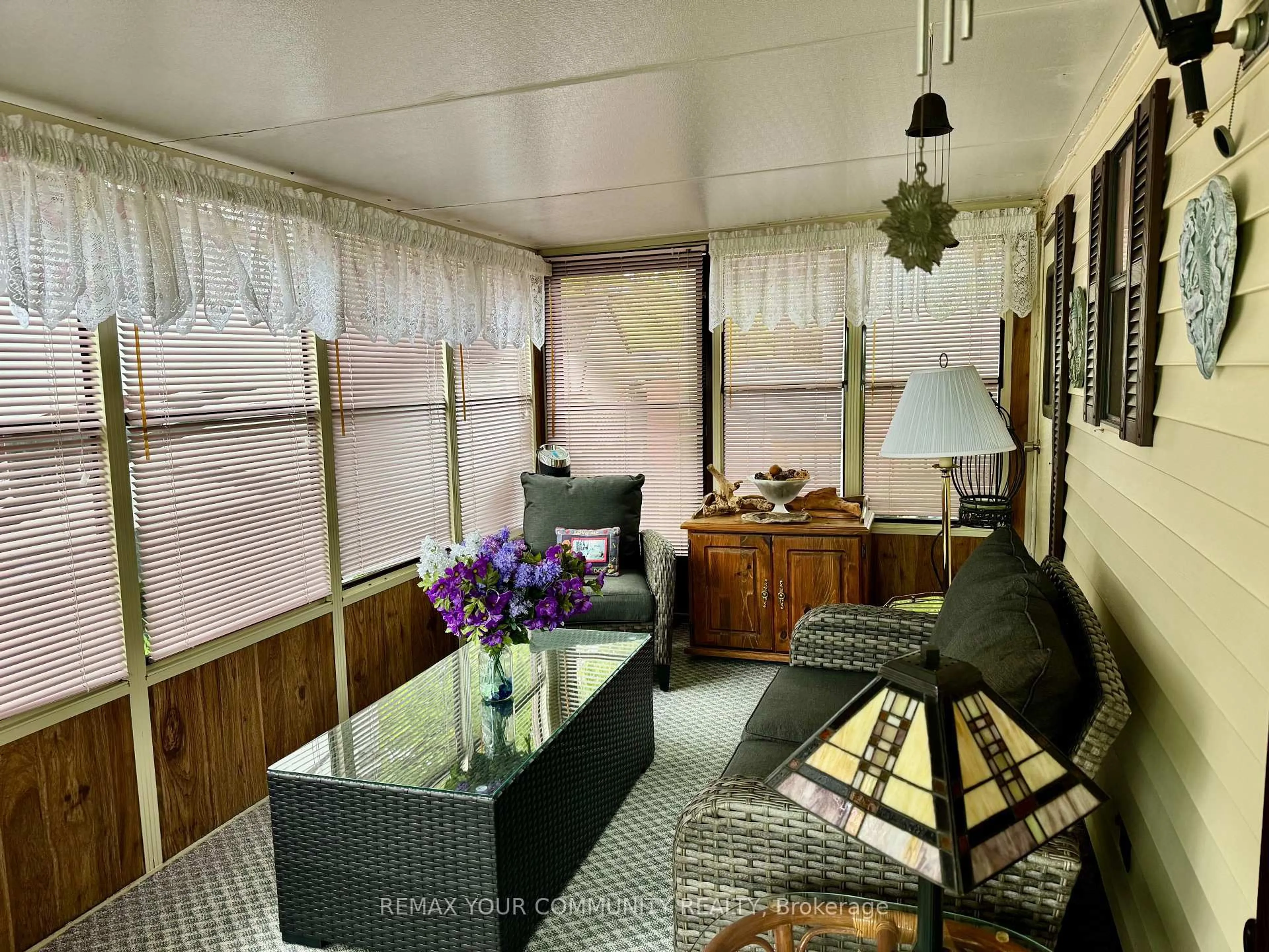 Unknown for 285 Crydermans Sdrd #42, Georgina Ontario L0E 1A0