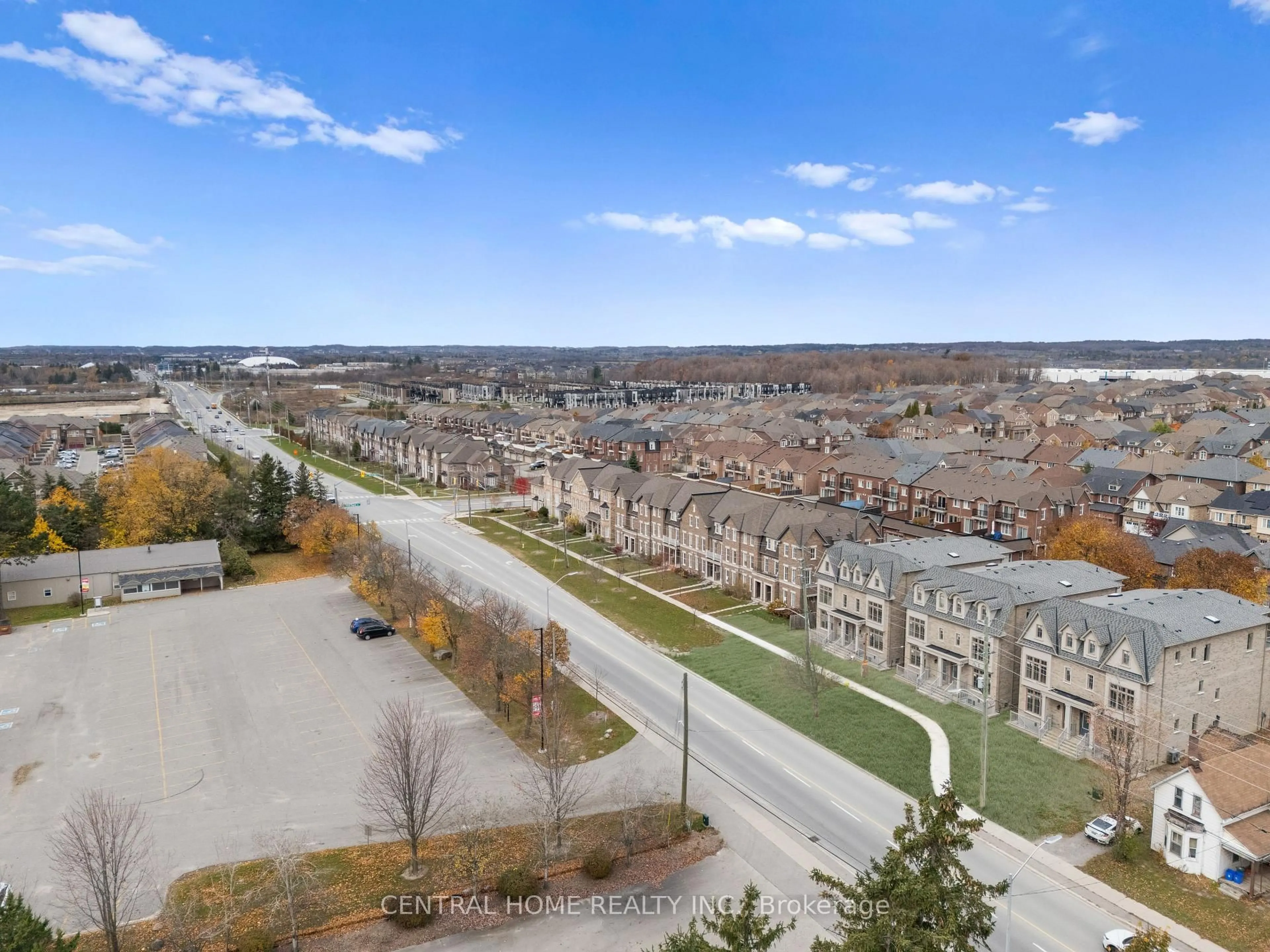 A pic from outside/outdoor area/front of a property/back of a property/a pic from drone, unknown for 2946-2956 Elgin Mills Rd, Markham Ontario L6C 1K9