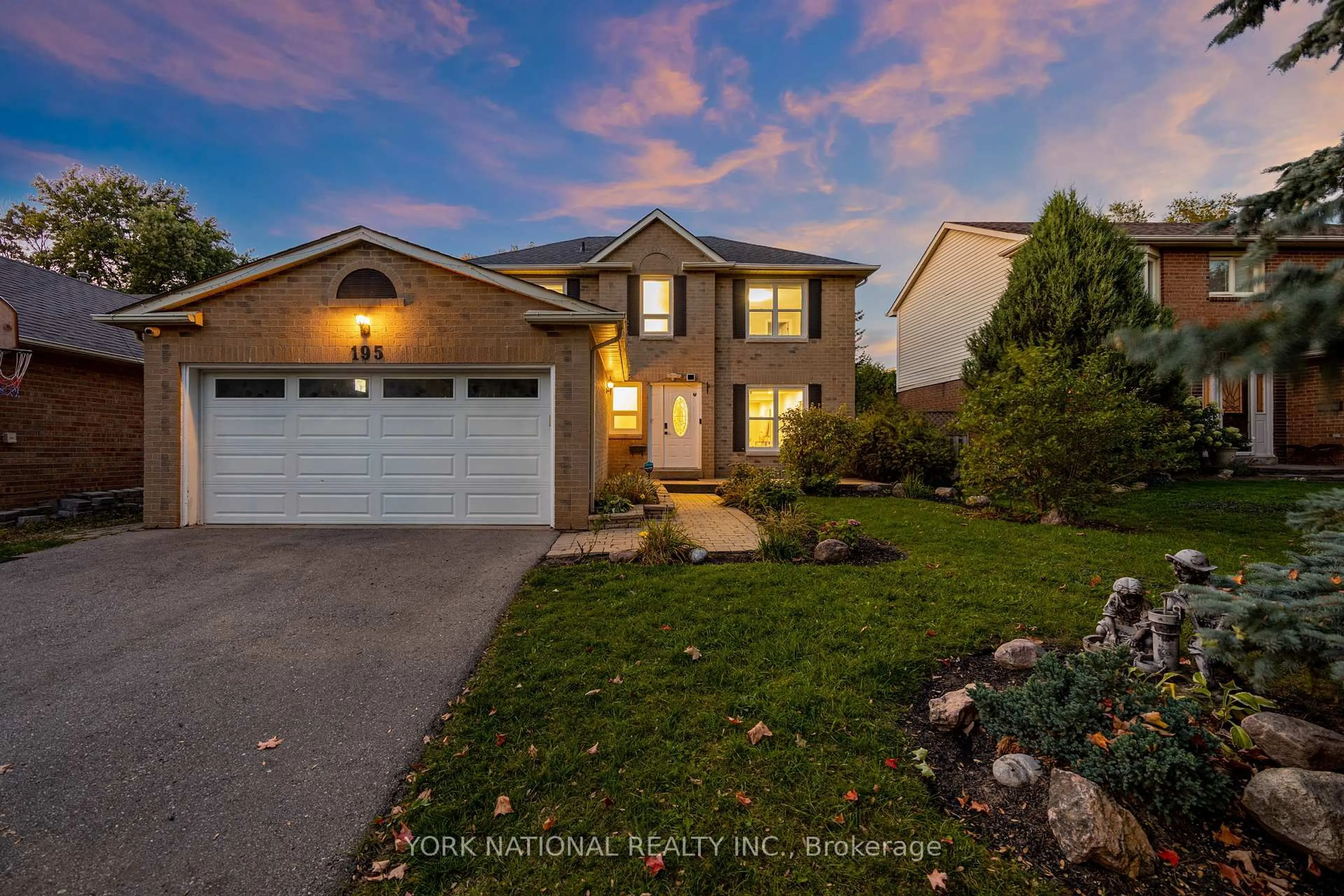 Unknown for 195 John Bowser Cres, Newmarket Ontario L3Y 7N6