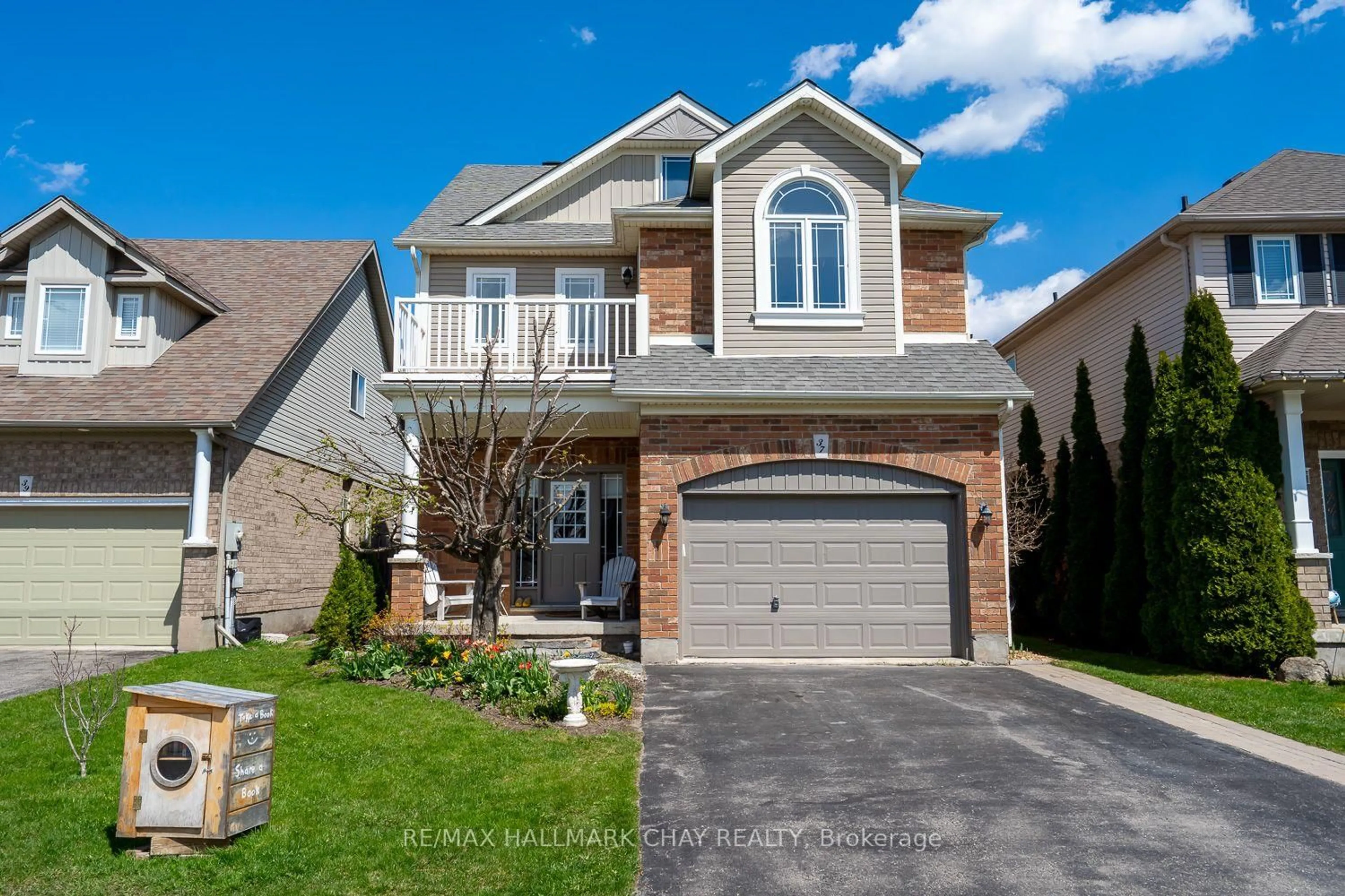 Home with brick exterior material, street for 37 Stoneham St, New Tecumseth Ontario L9R 2E6