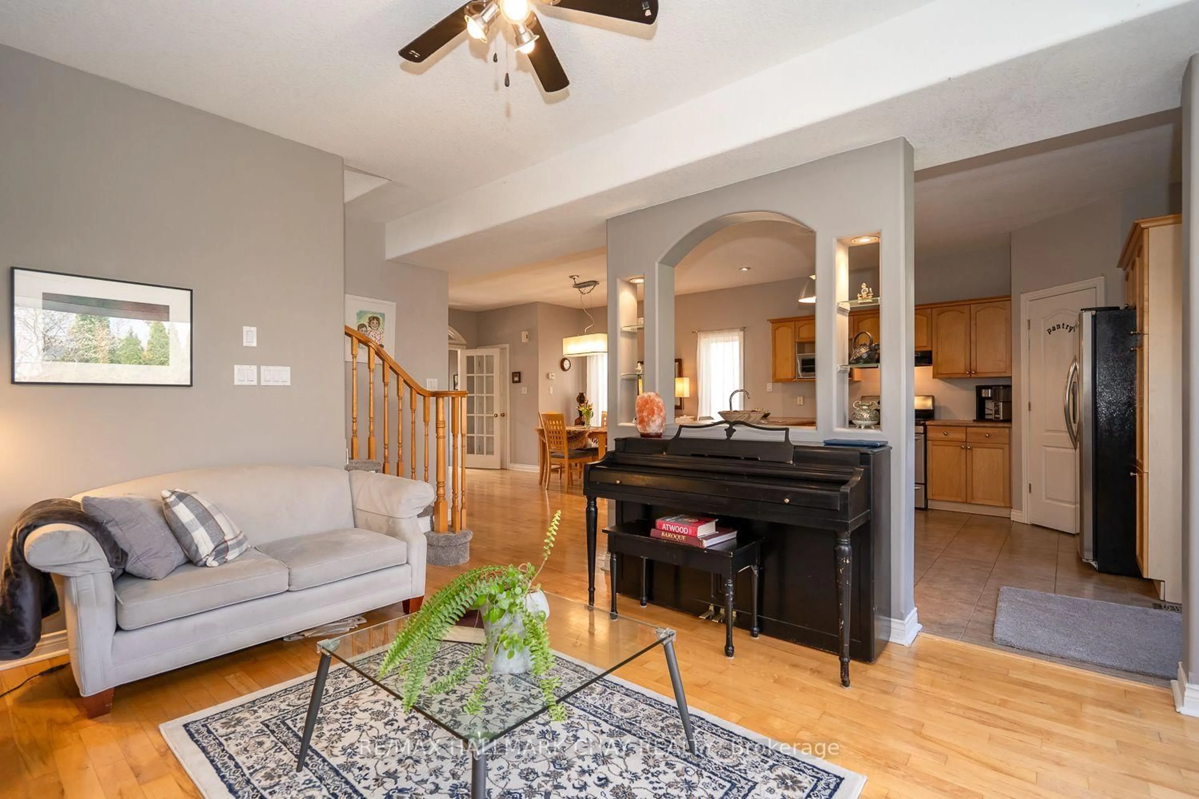 Living room with furniture, unknown for 37 Stoneham St, New Tecumseth Ontario L9R 2E6