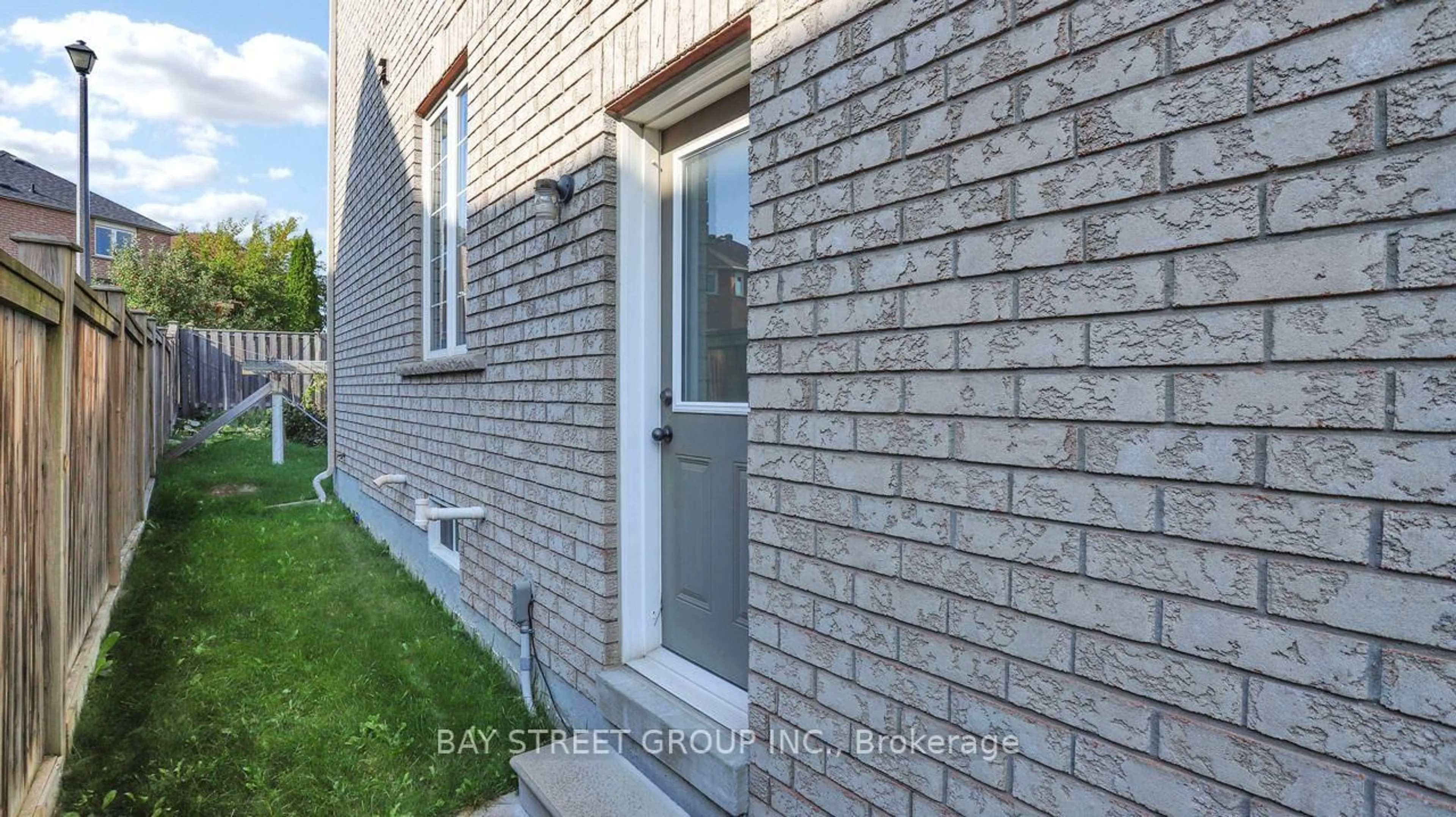 Home with brick exterior material, street for 82 Coleluke Lane, Markham Ontario L3S 0B7