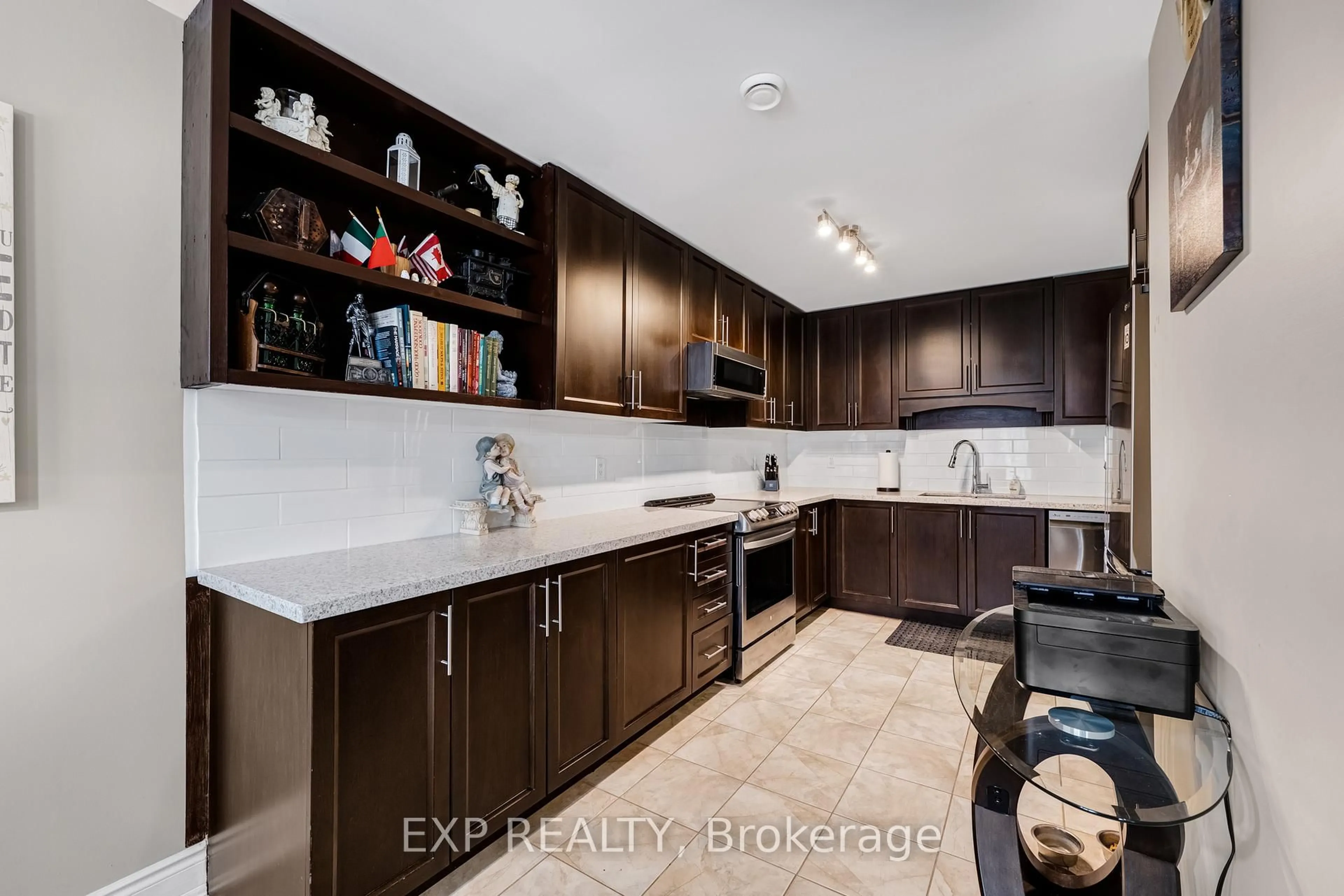 Unknown for 21 Upper Highland, New Tecumseth Ontario L9R 0K5