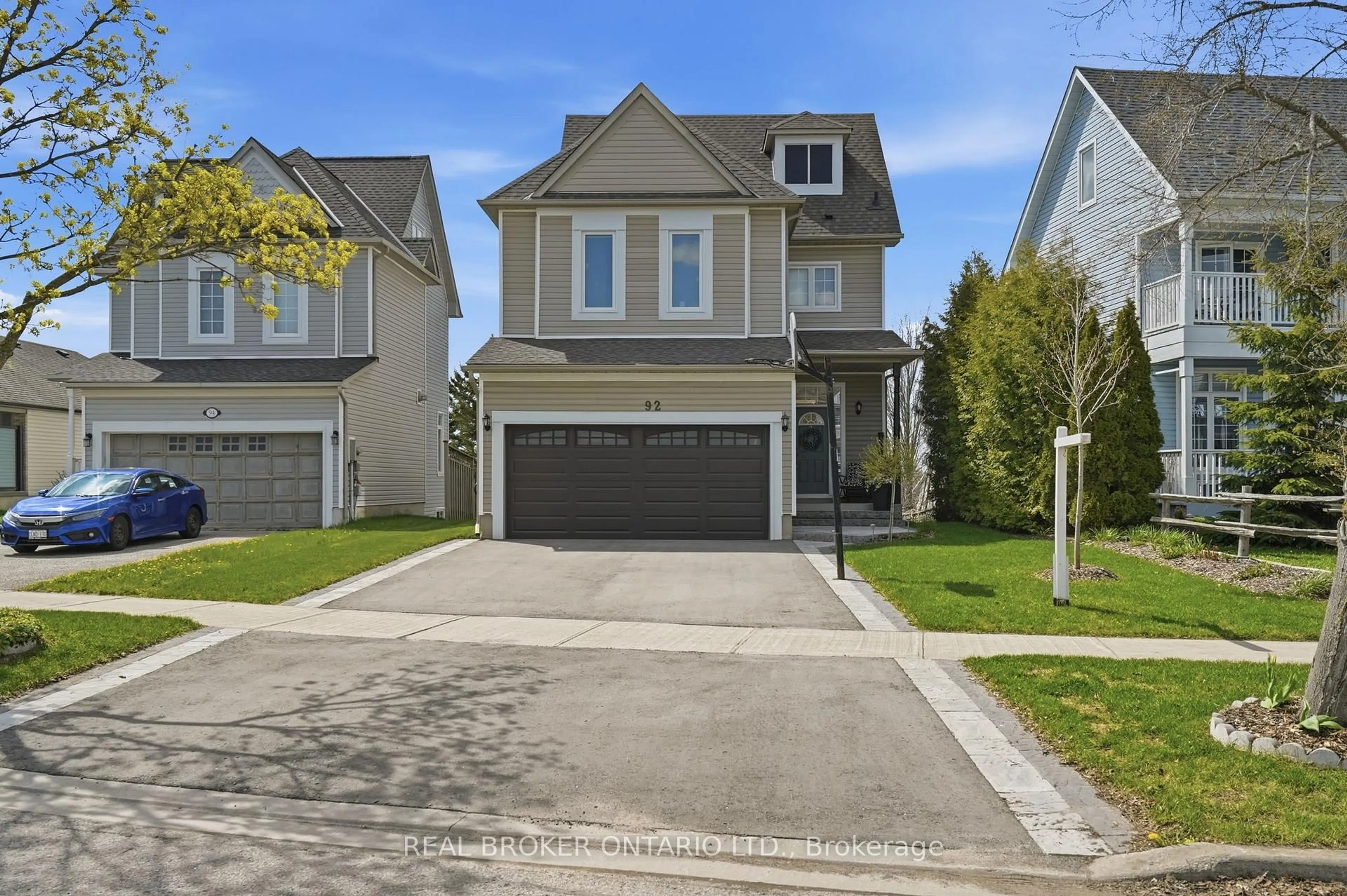 Unknown for 92 Mainprize Cres, East Gwillimbury Ontario L0G 1M0