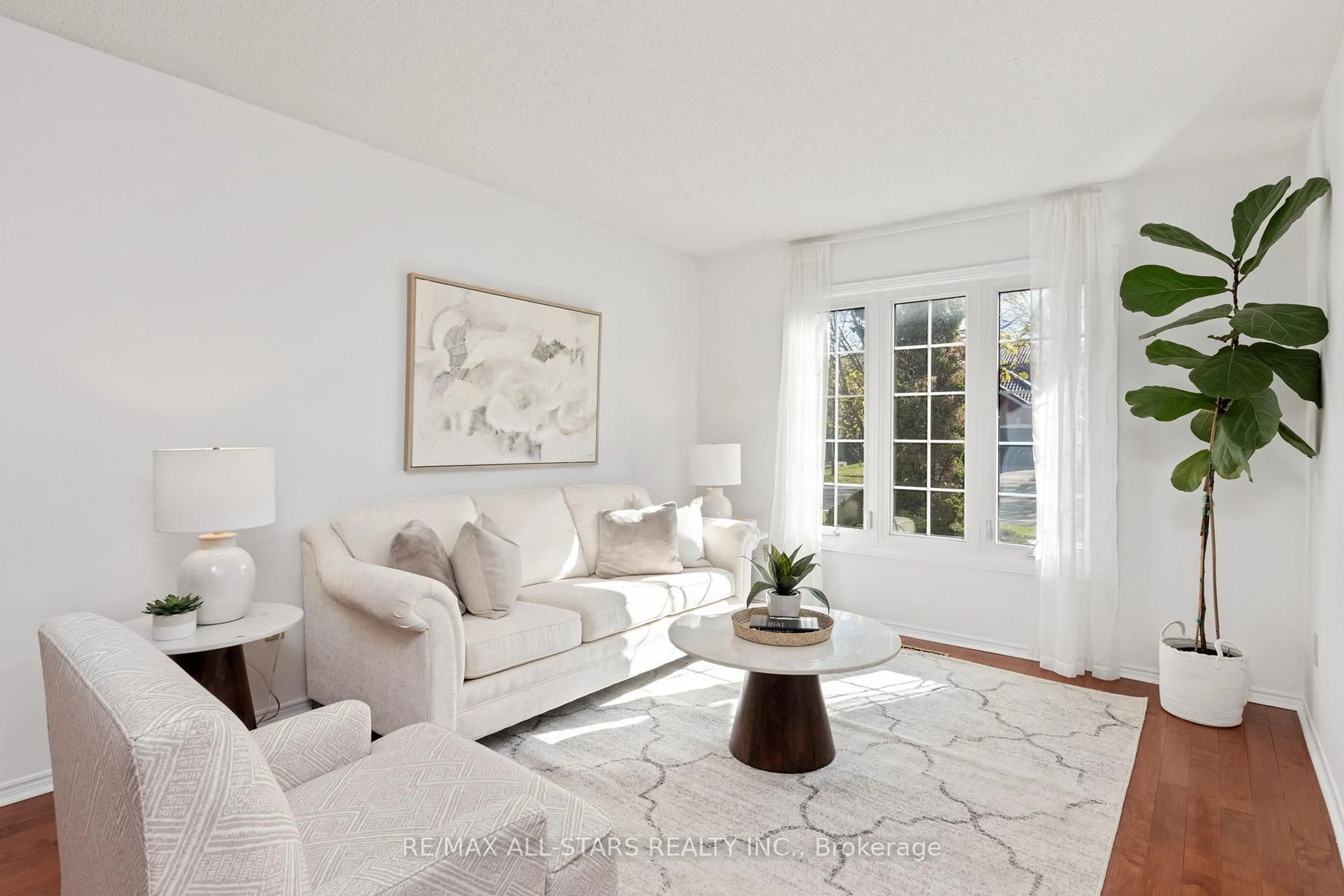 Living room with furniture, unknown for 83 John Stiver Cres, Markham Ontario L3R 9B3