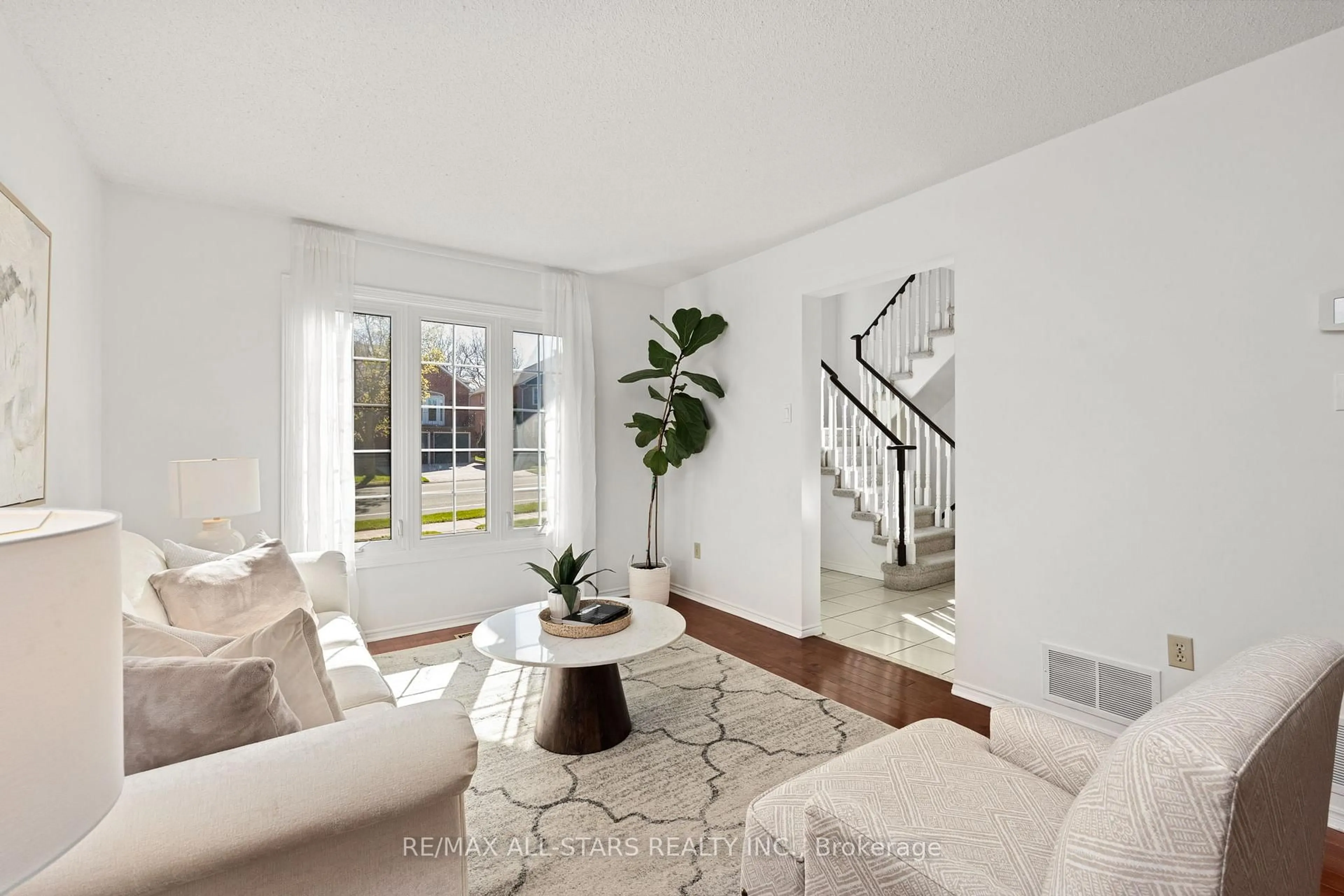 Living room with furniture, unknown for 83 John Stiver Cres, Markham Ontario L3R 9B3