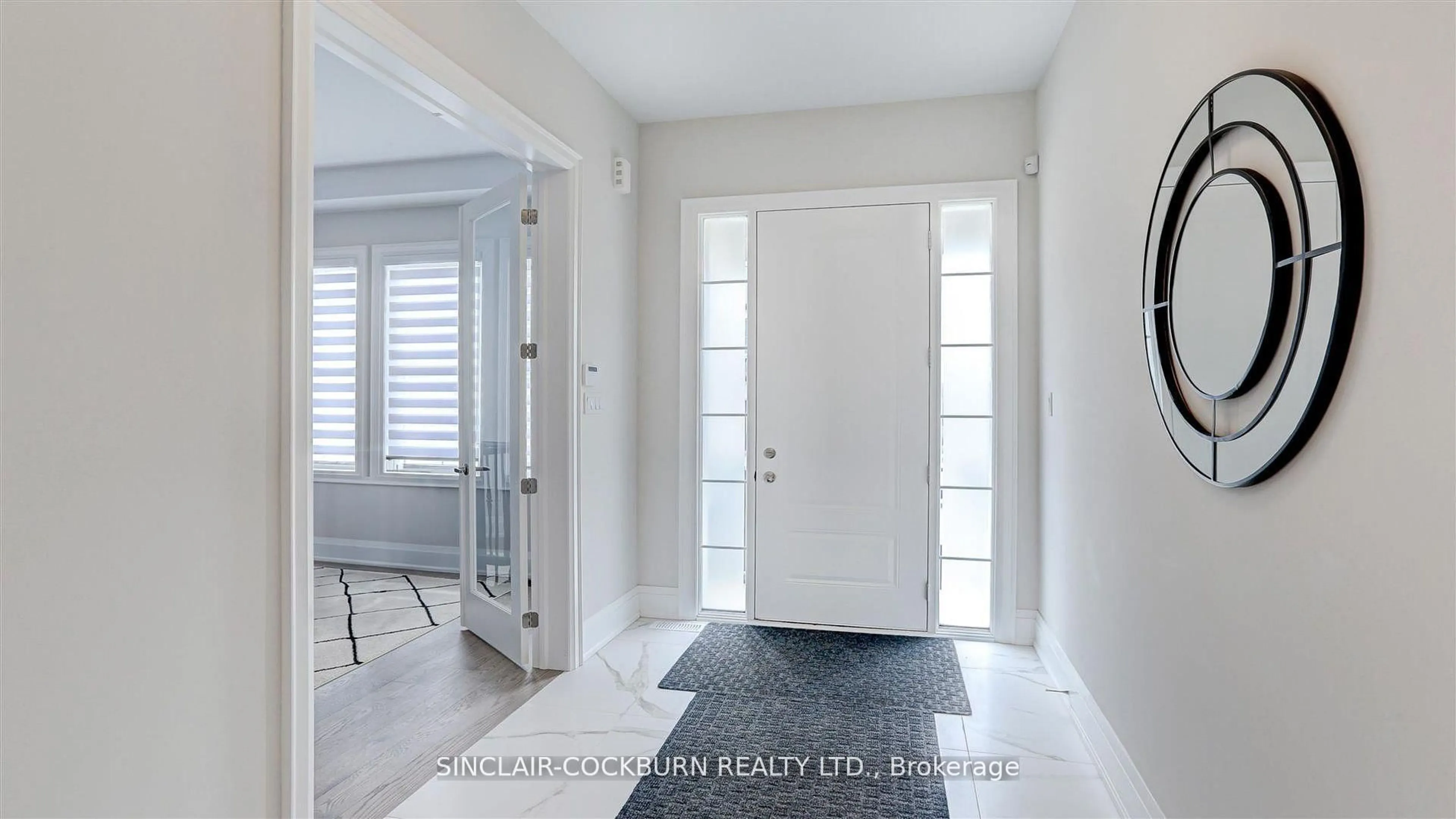 Indoor entryway for 14 John Anthony Dr, Markham Ontario L6C 0H3