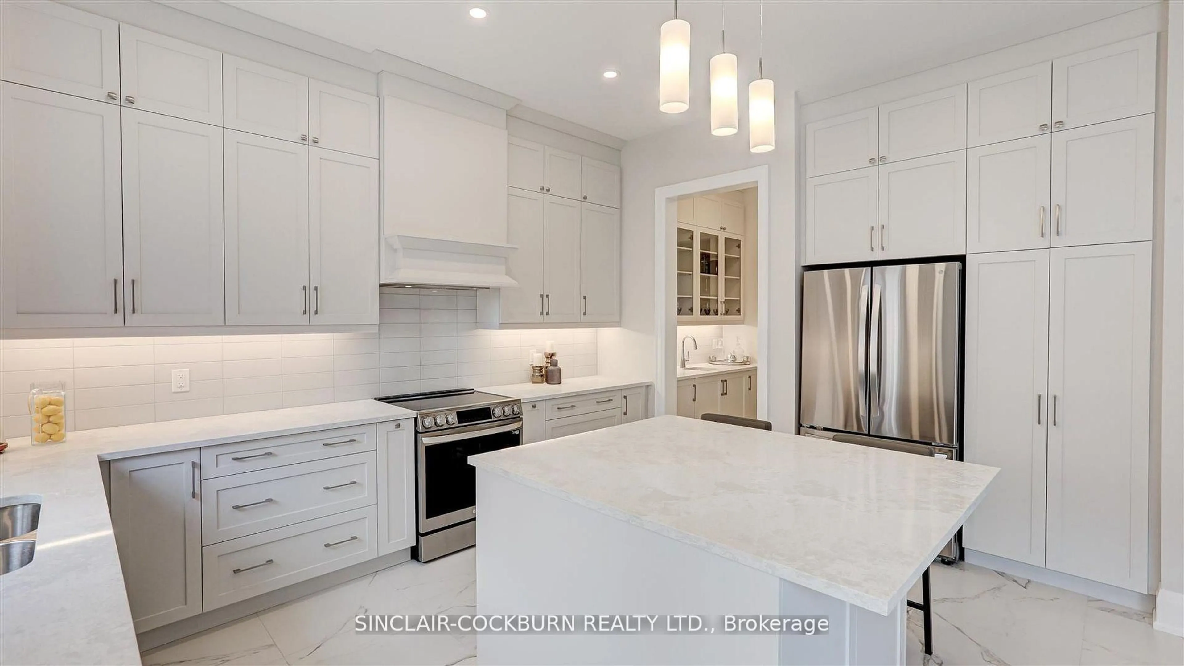 Contemporary kitchen, ceramic/tile floor for 14 John Anthony Dr, Markham Ontario L6C 0H3