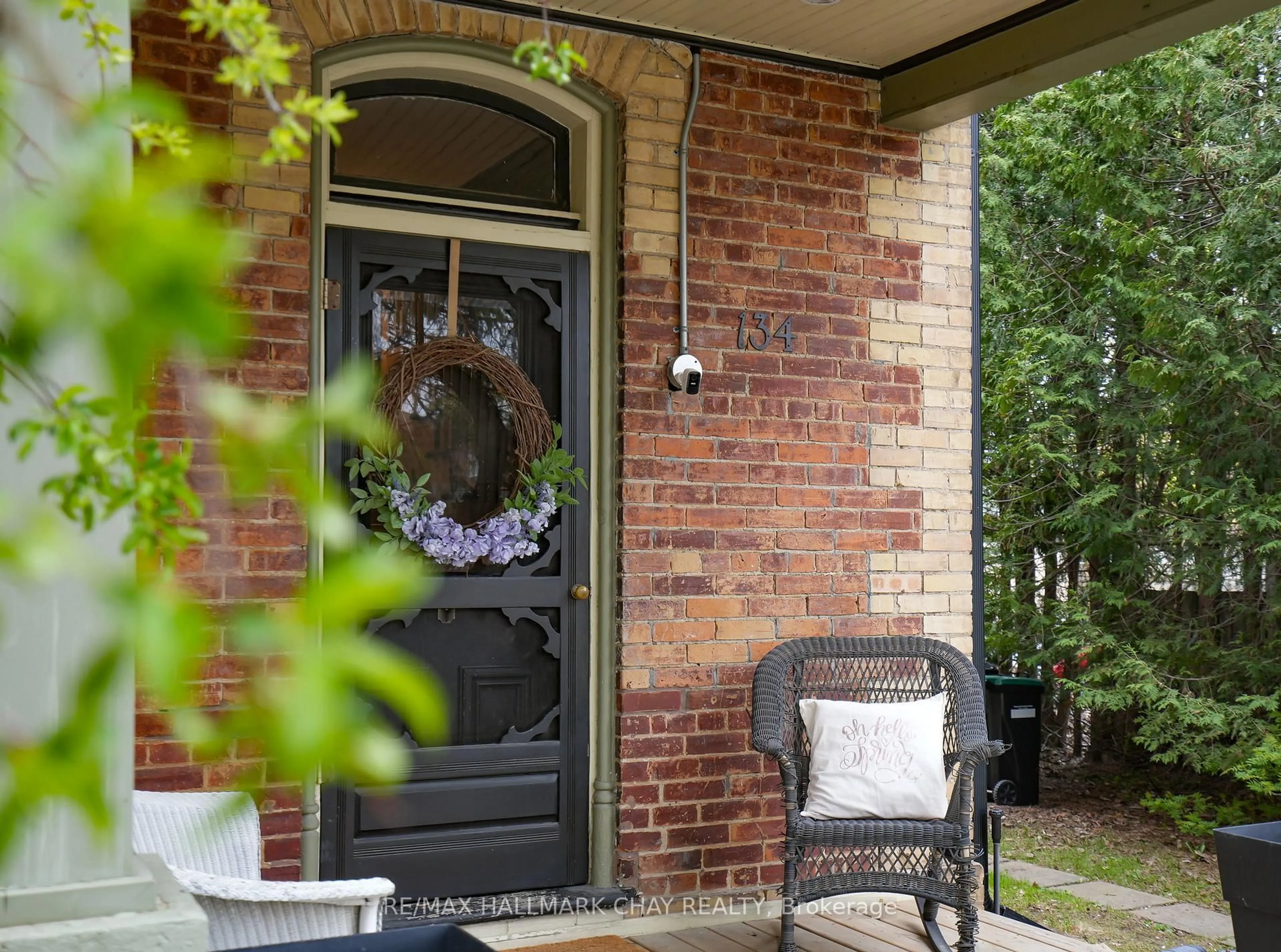 Home with brick exterior material, street for 134 Victoria St, New Tecumseth Ontario L9R 1K6