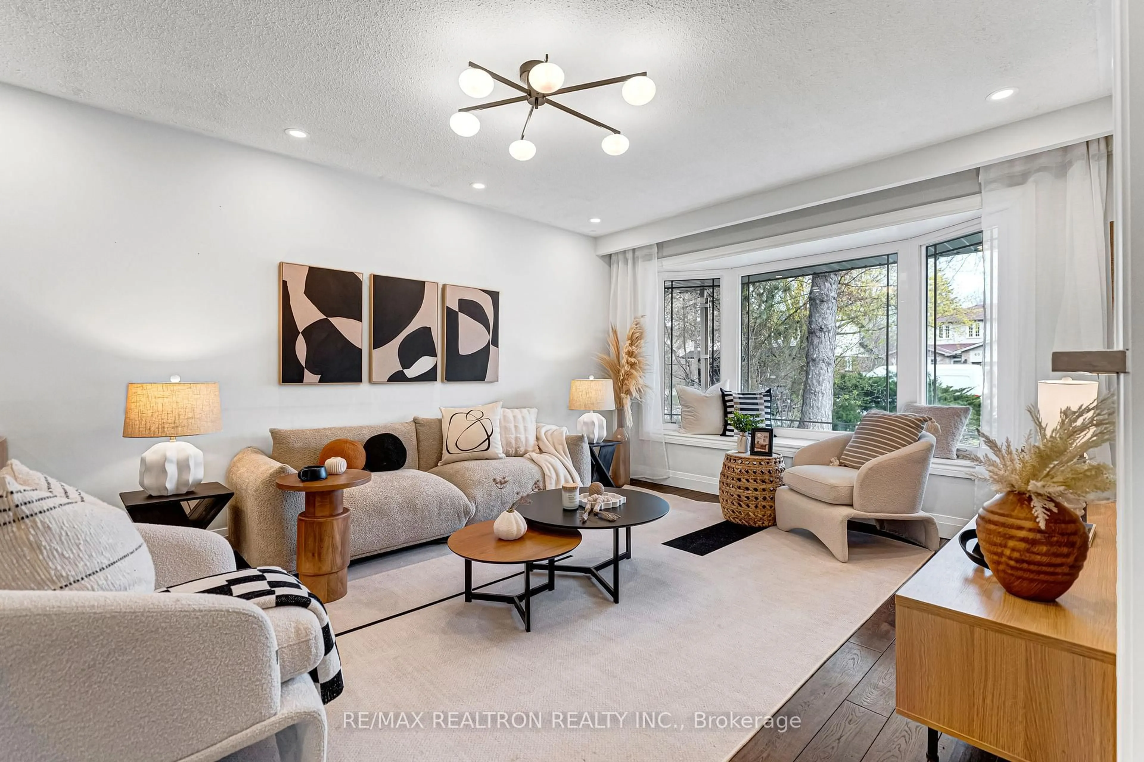 Living room with furniture, unknown for 41 Ferrah St, Markham Ontario L3R 1N6