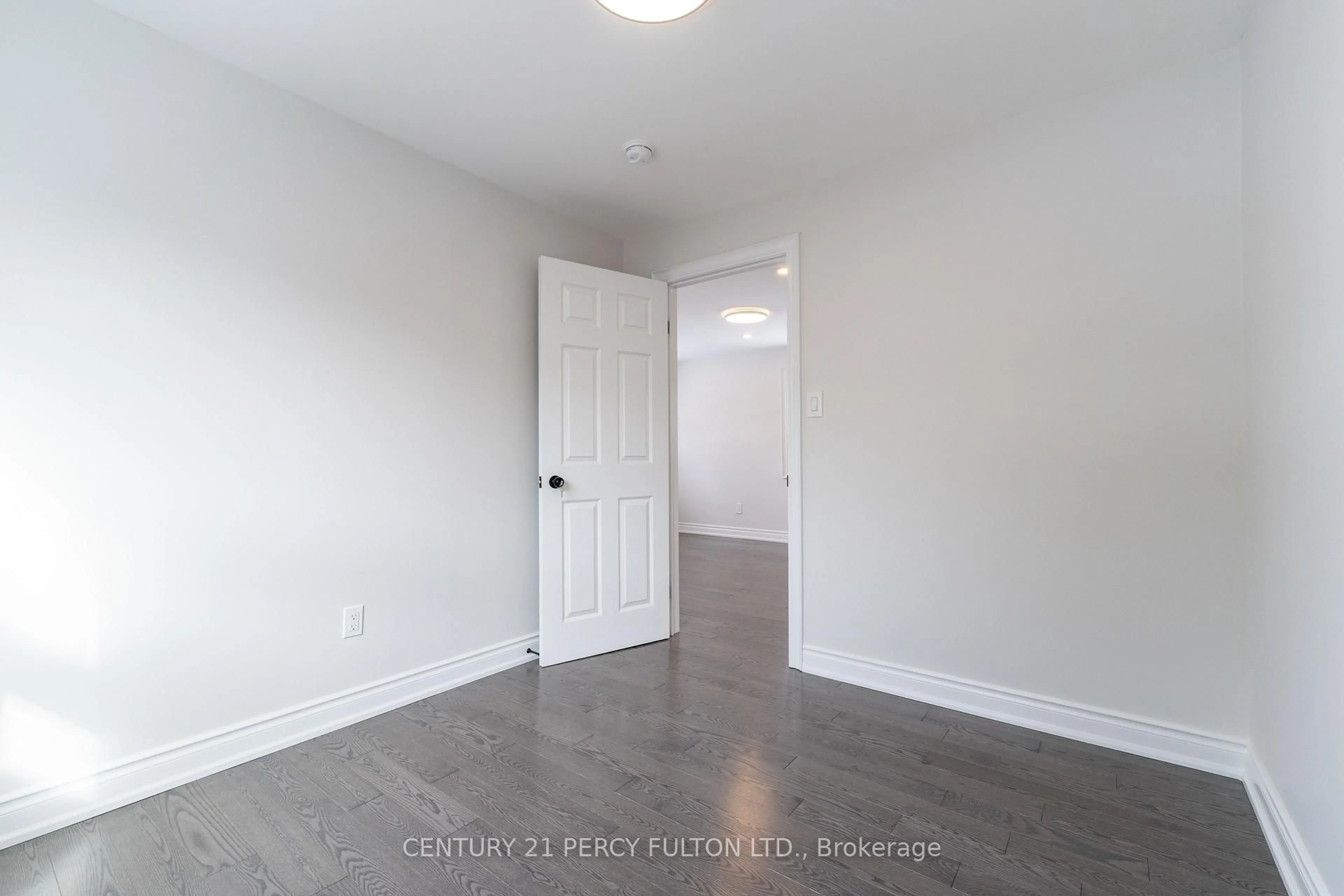 A pic of a room for 193 Cameron Cres, Georgina Ontario L4P 2N7