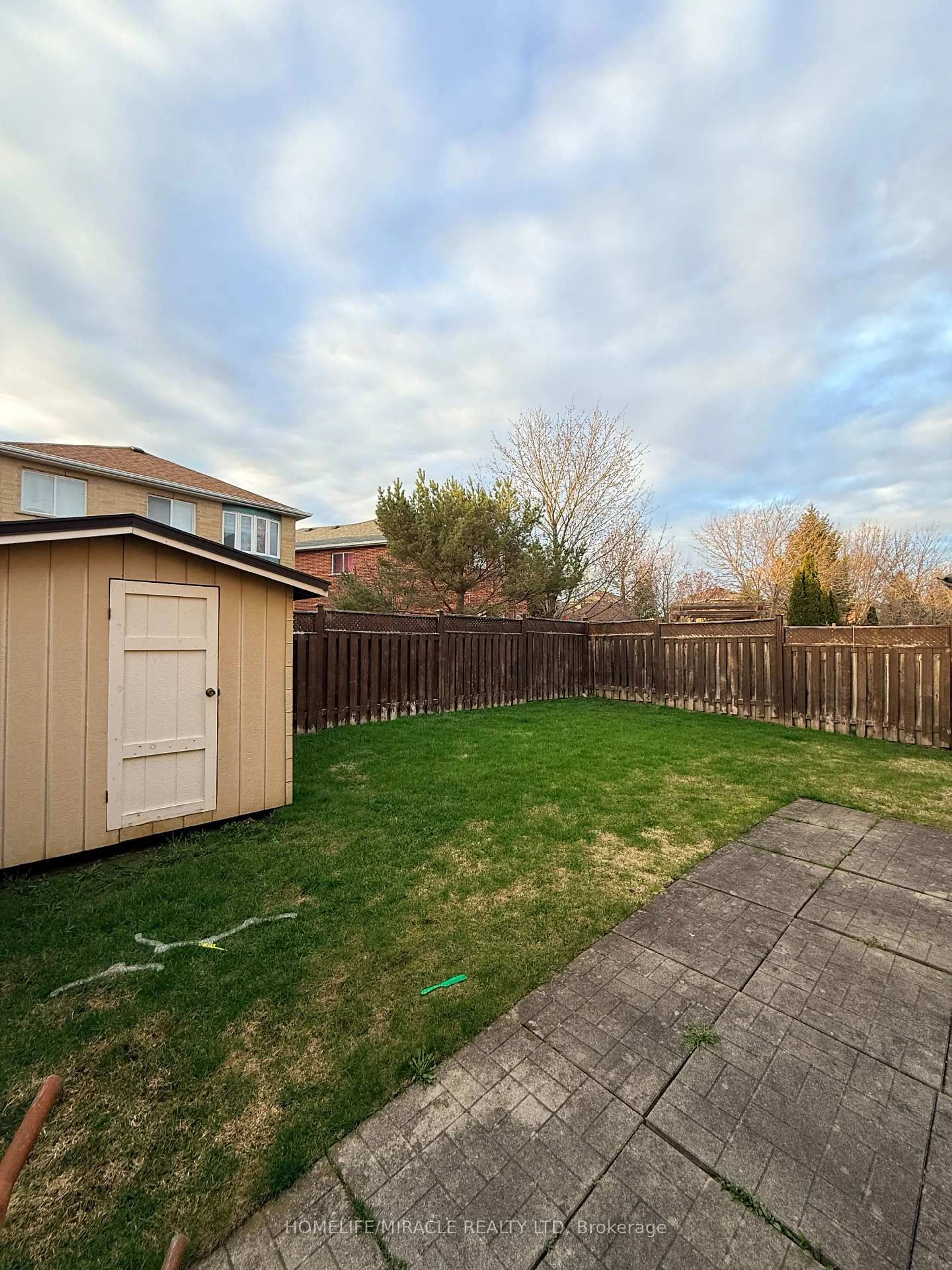 Unknown for 176 Drummond Dr, Vaughan Ontario L6A 3C4