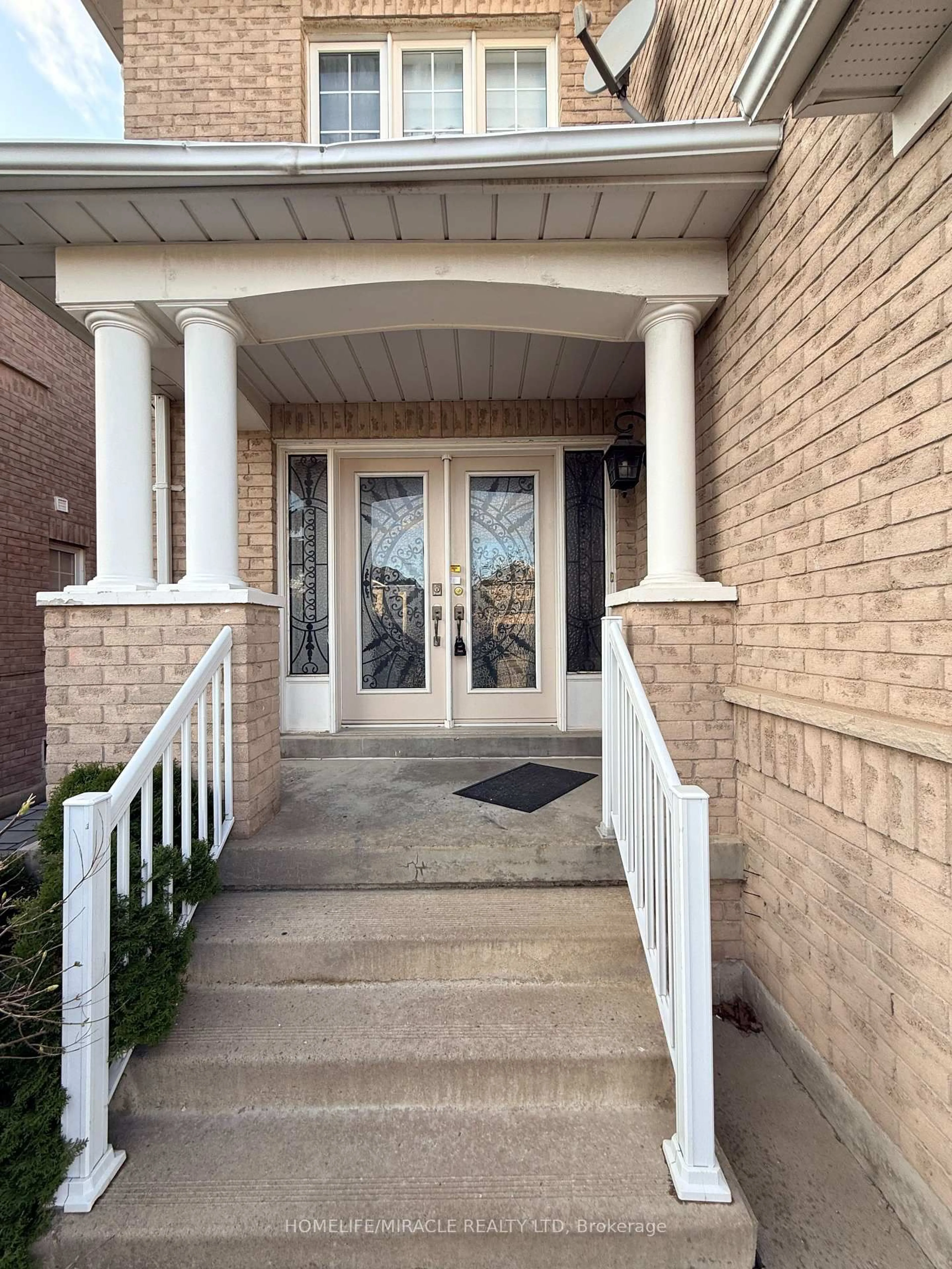 Unknown for 176 Drummond Dr, Vaughan Ontario L6A 3C4