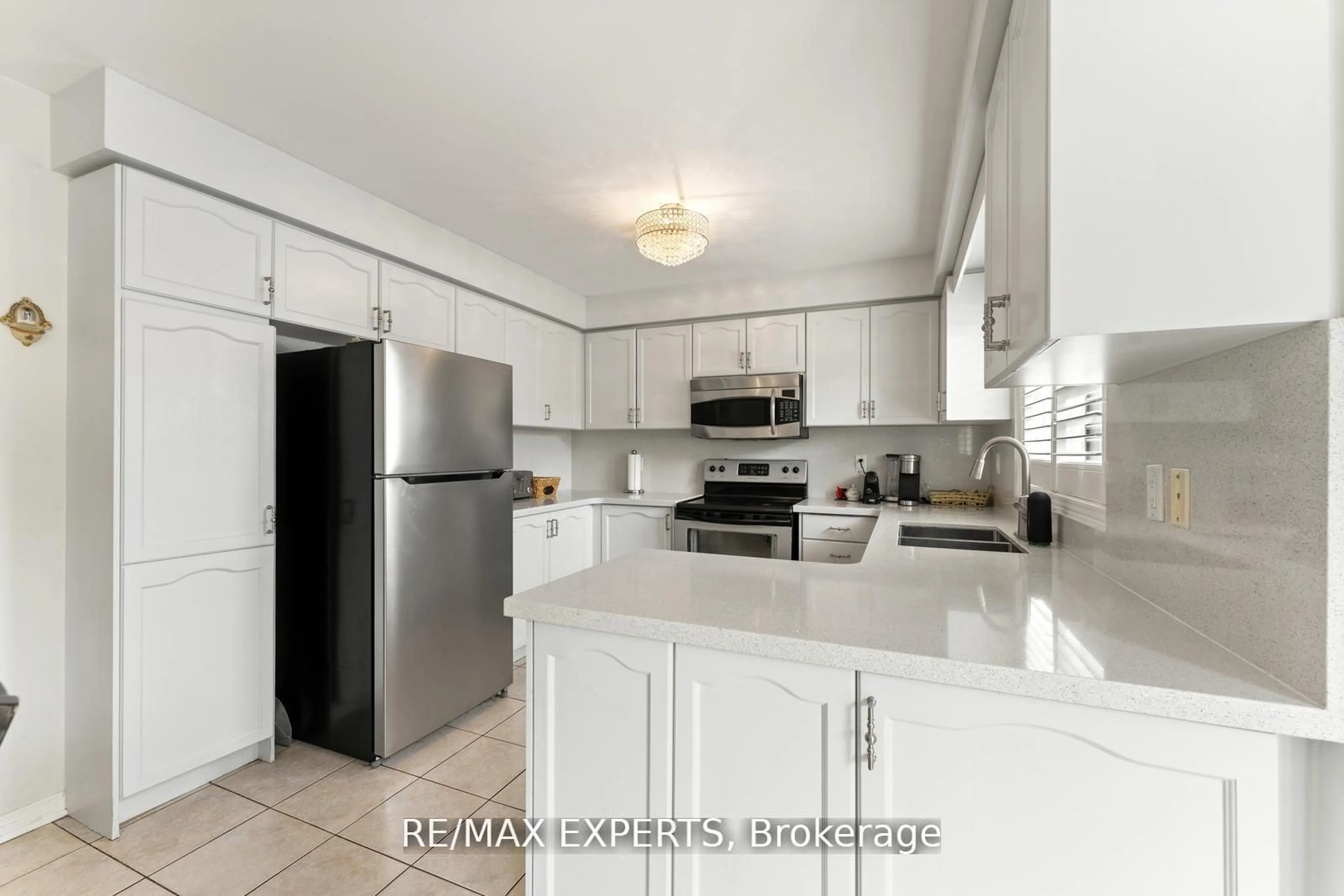 Unknown for 19 Maximillian St, Vaughan Ontario L4H 2S6