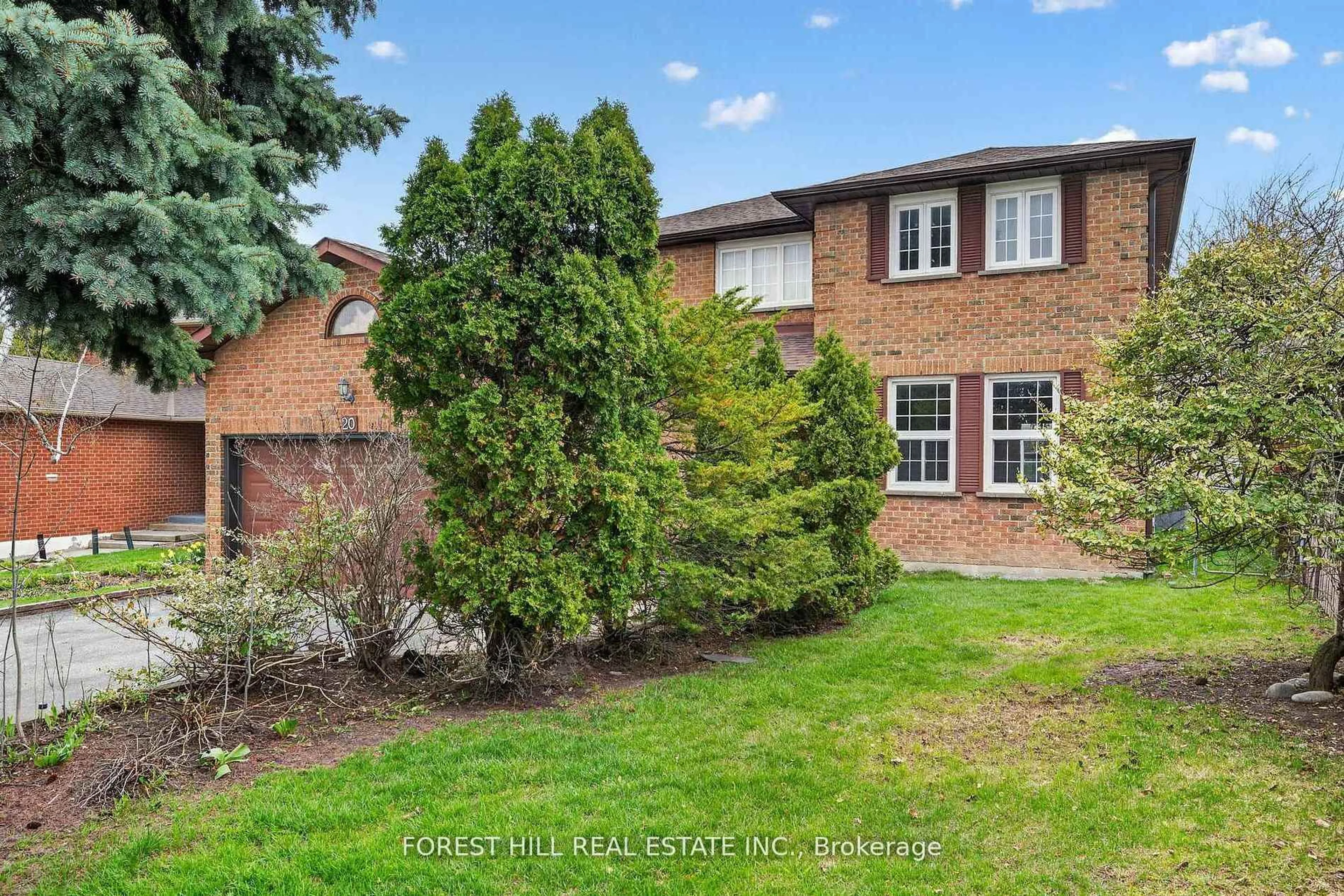 A pic from outside/outdoor area/front of a property/back of a property/a pic from drone, street for 20 Elston Crt, Richmond Hill Ontario L4C 8A5
