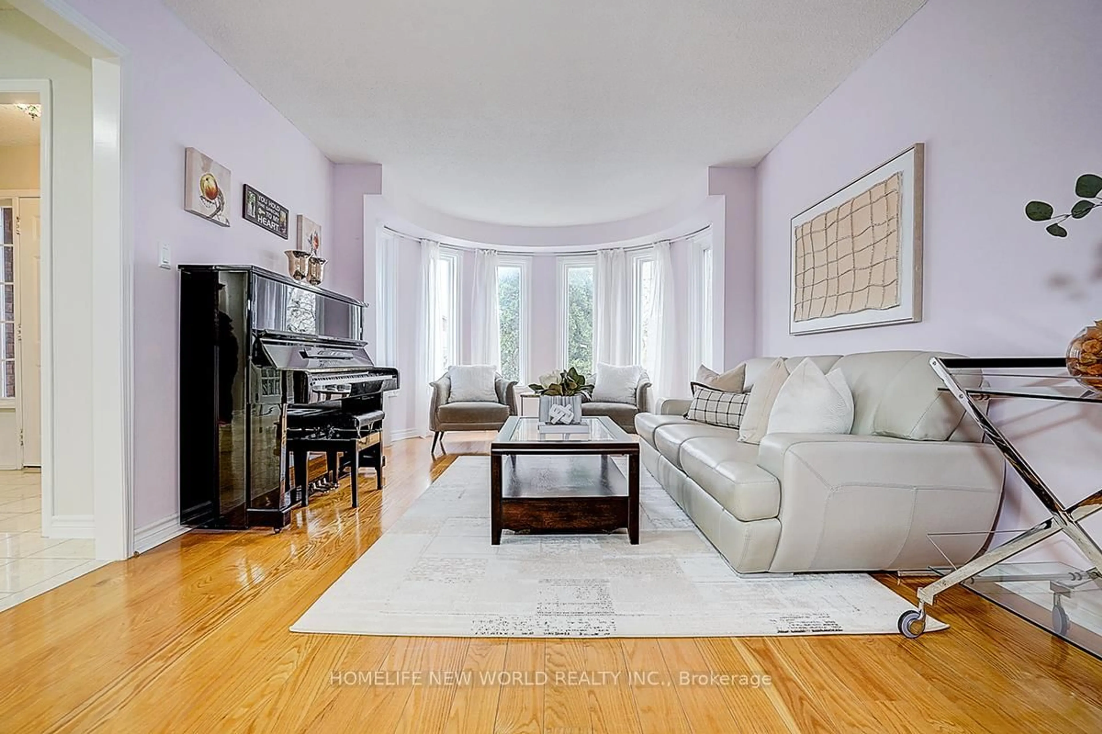 Living room with furniture, unknown for 16 Kew Gdns, Richmond Hill Ontario L4B 1R4