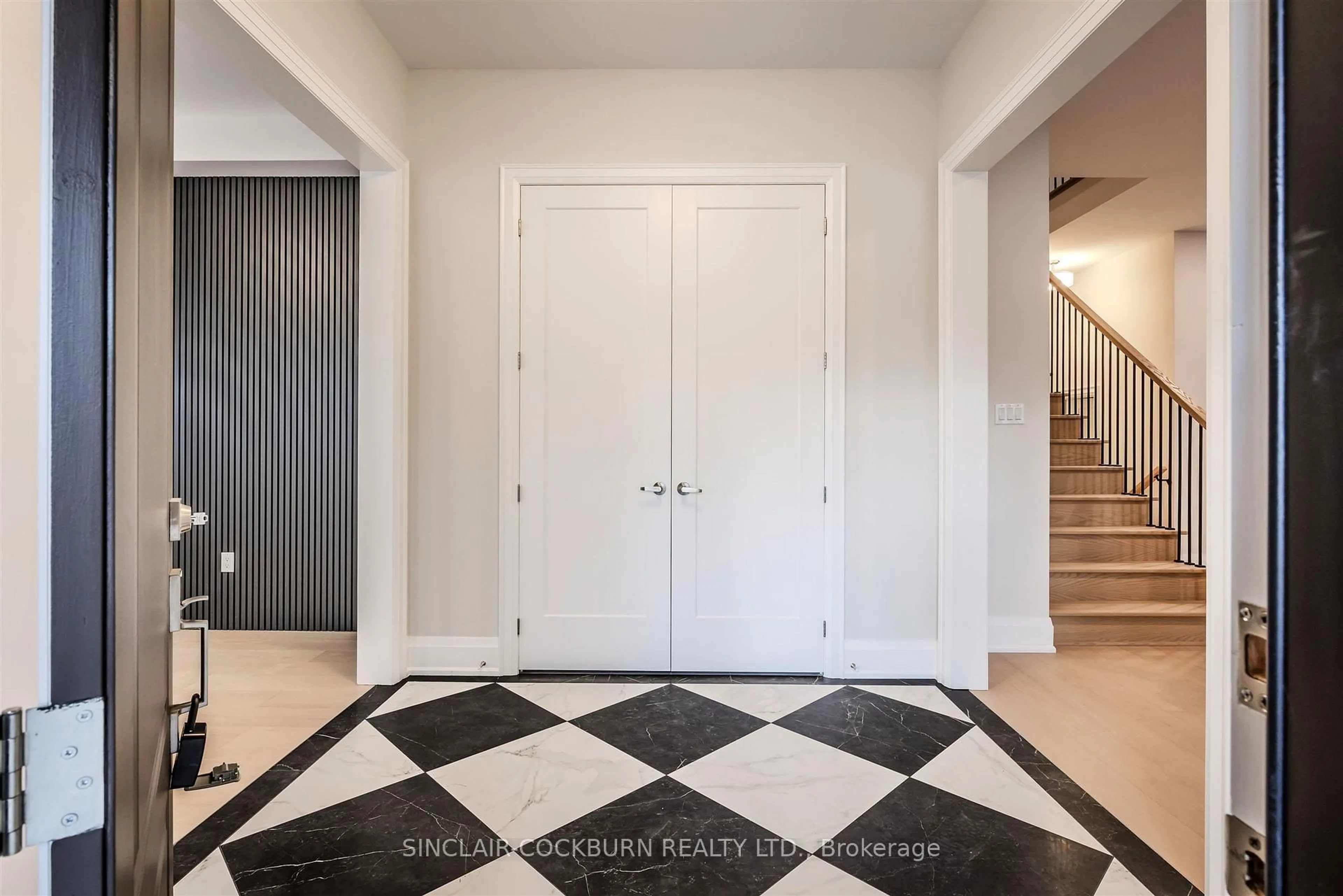 Indoor entryway for 198 Prince Regent St, Markham Ontario L6C 0H3