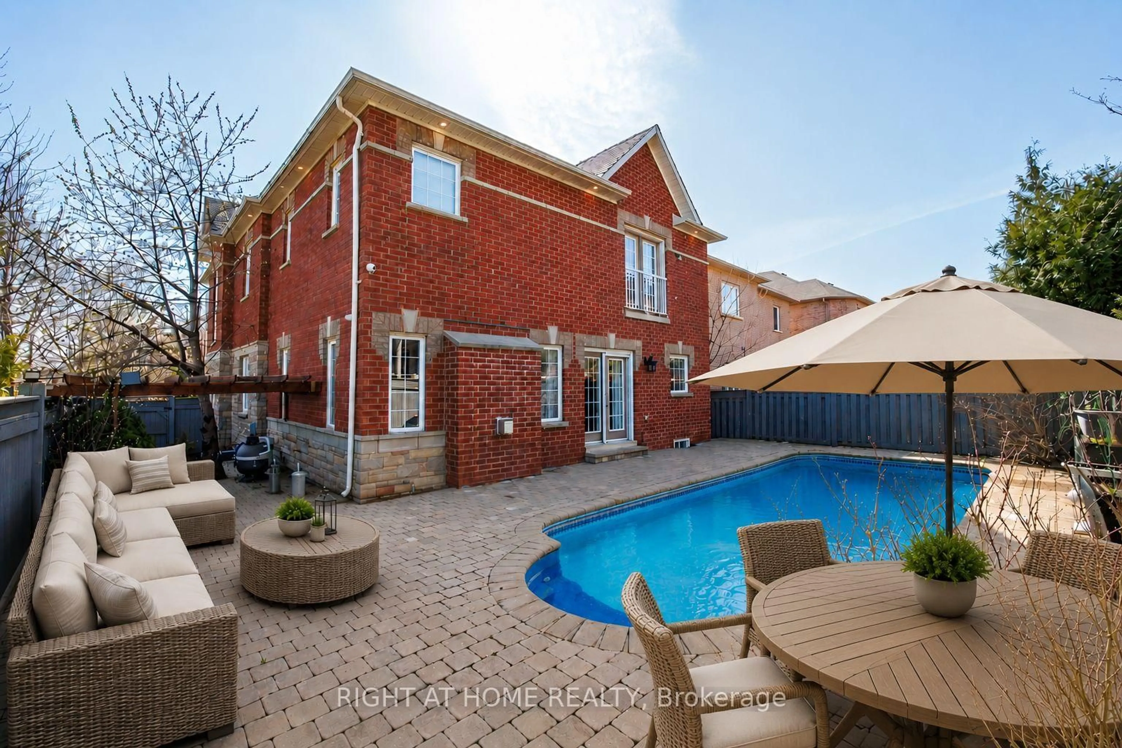 Unknown for 116 Knightshade Dr, Vaughan Ontario L4J 9L1