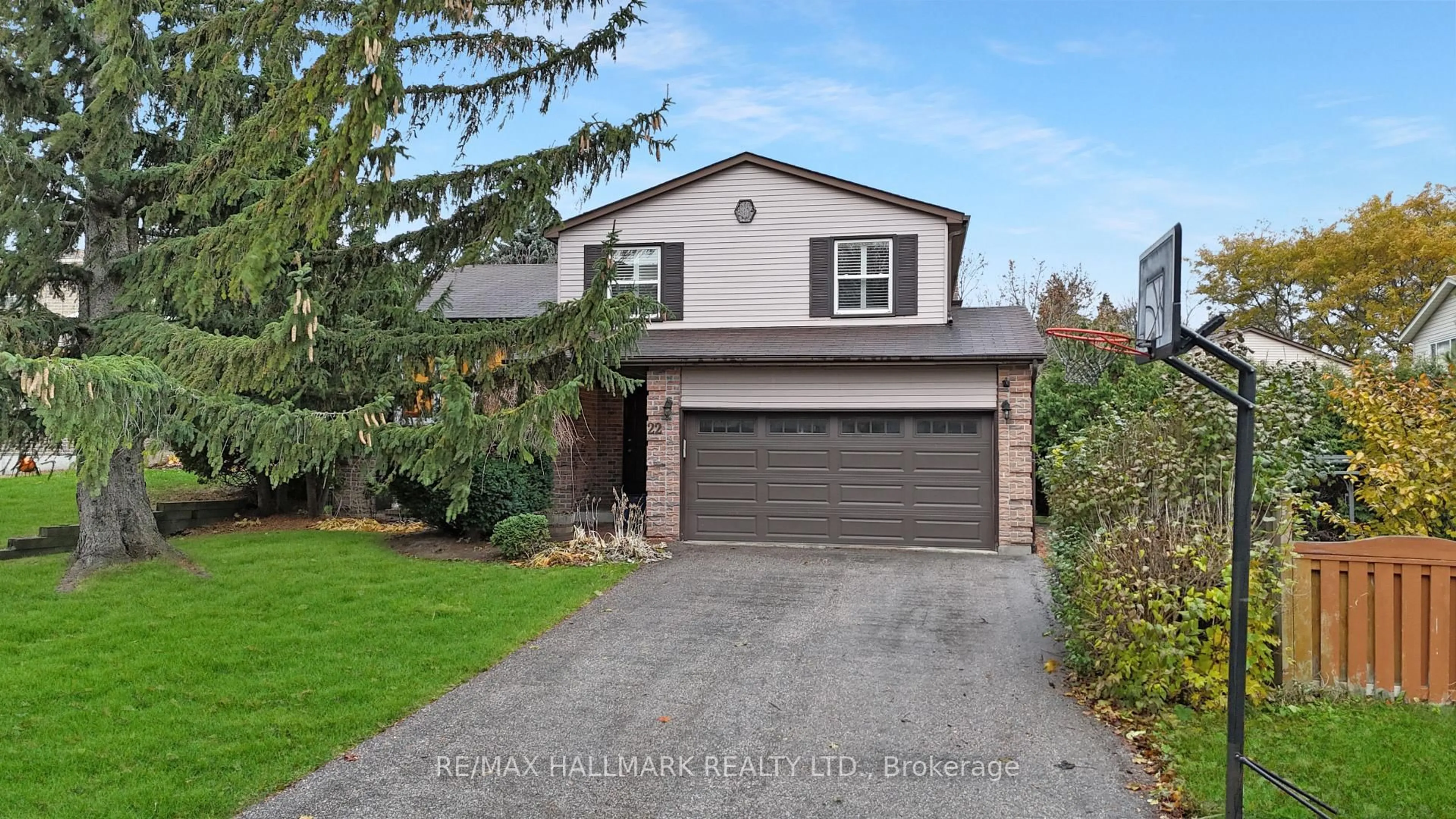 Unknown for 22 Avondale Cres, Aurora Ontario L4G 3P6