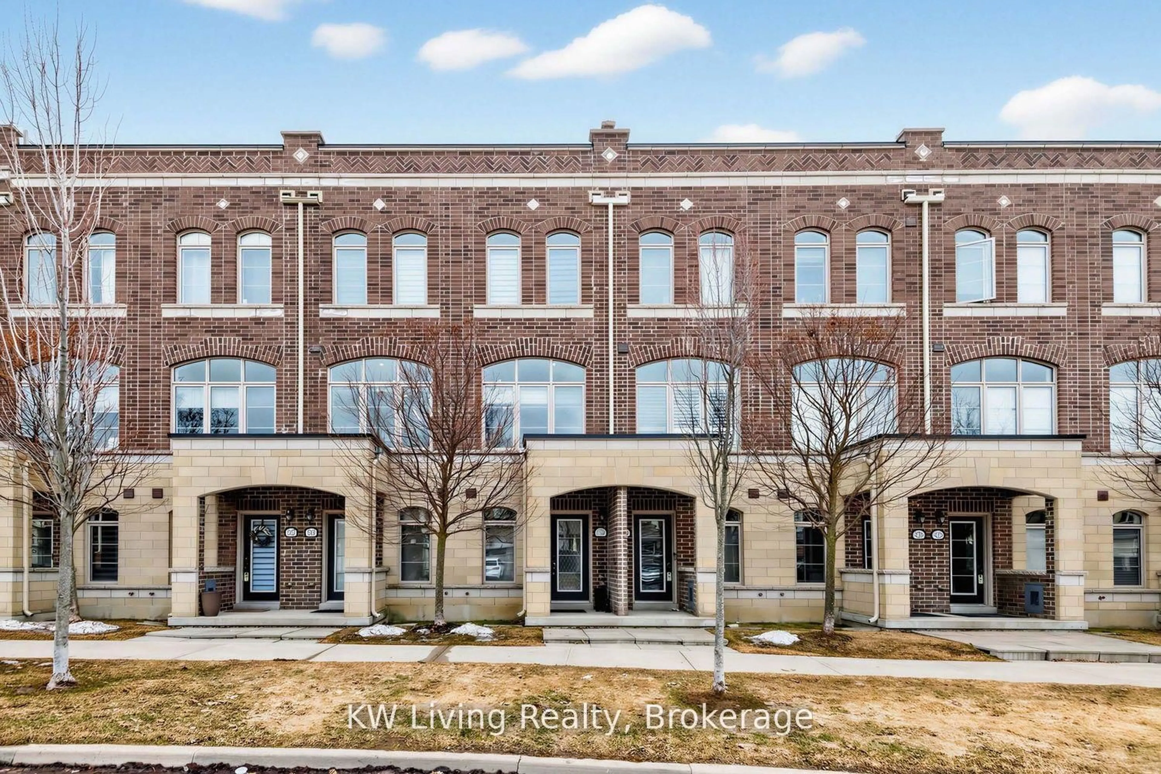 Home with brick exterior material, building for 334 John Davis Gate, Whitchurch-Stouffville Ontario L4A 1X1