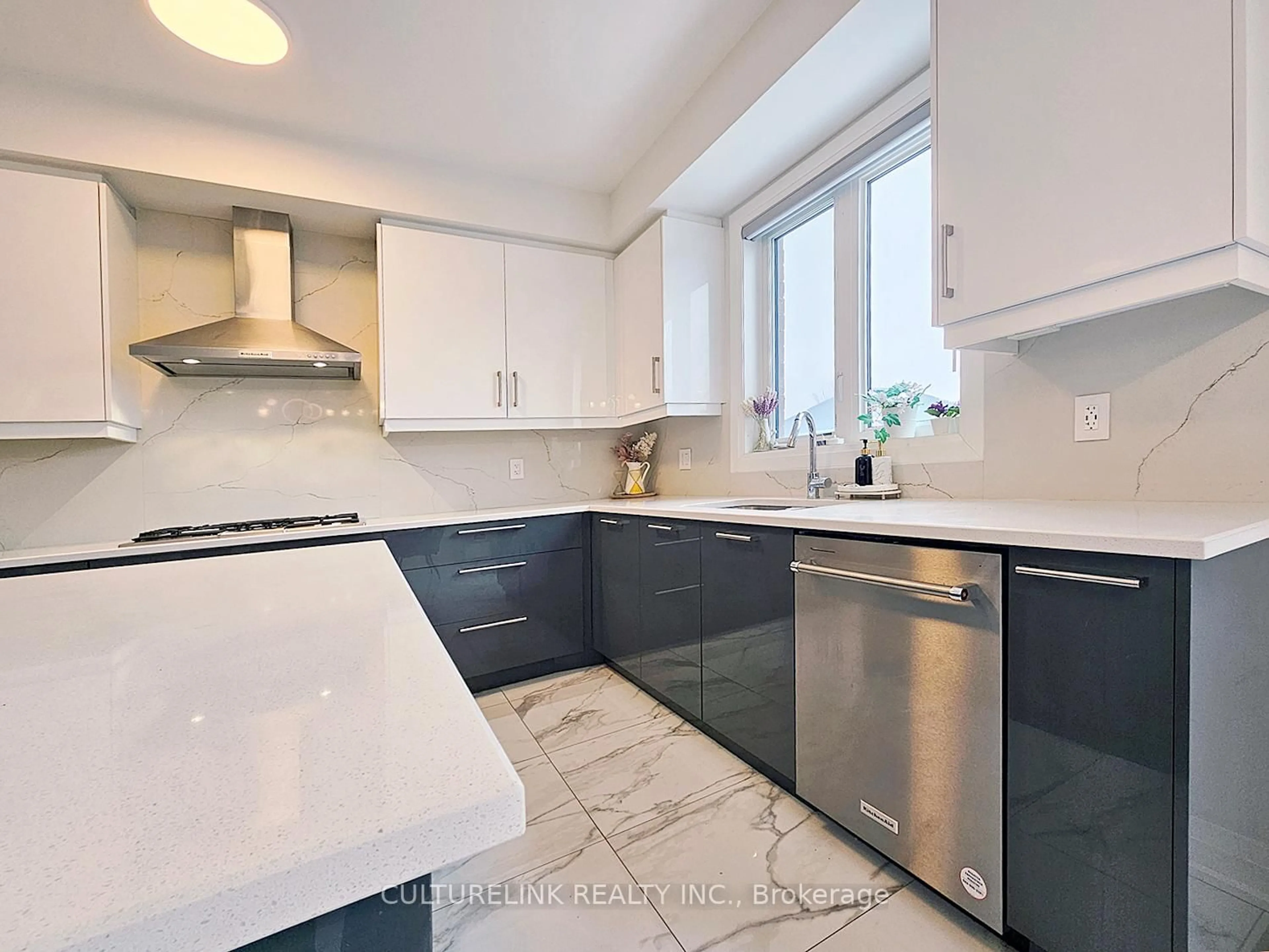 Contemporary kitchen, ceramic/tile floor for 551 New England Crt, Newmarket Ontario L3X 0M5
