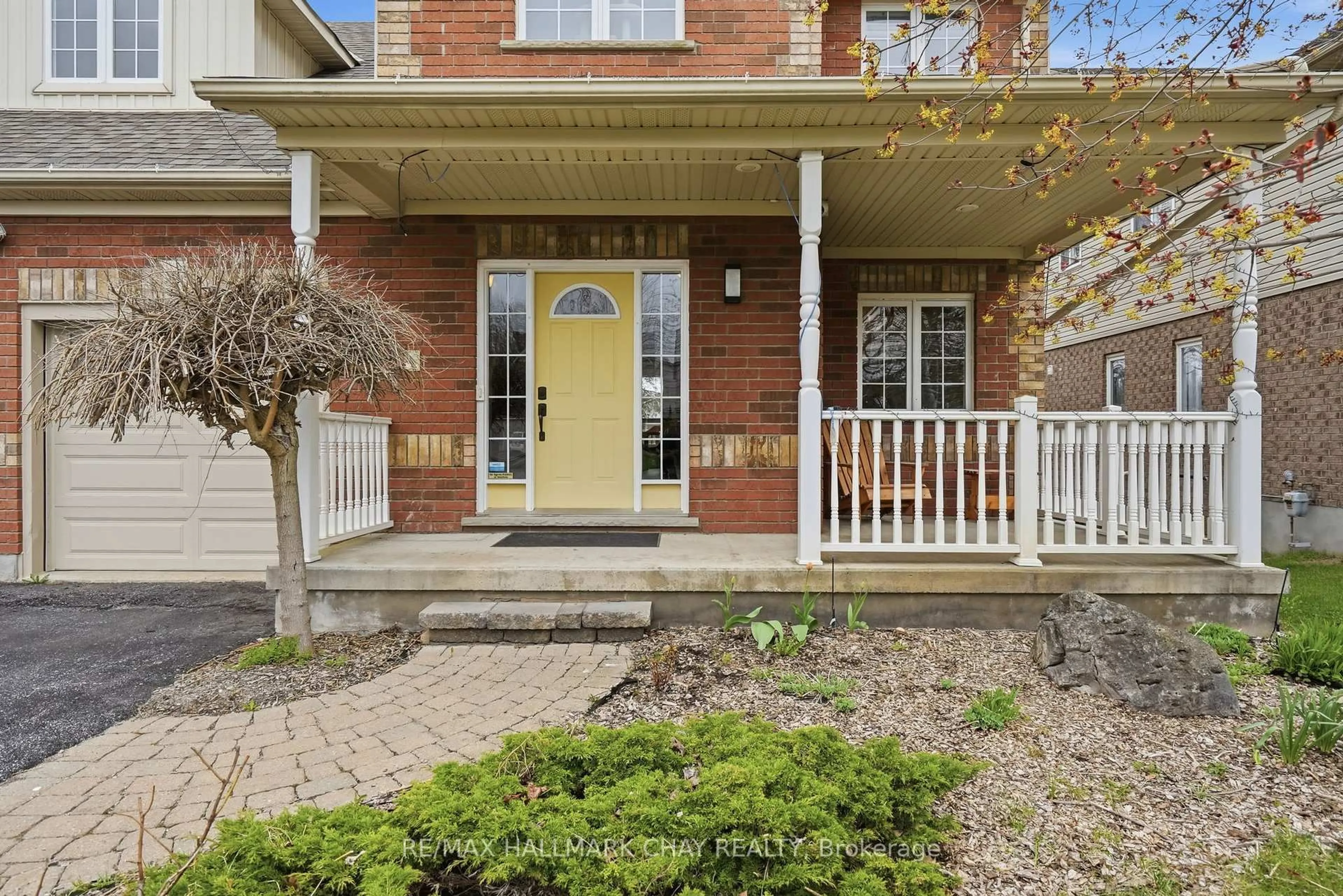 Home with brick exterior material, street for 17 Armeda Clow Cres, Essa Ontario L3W 0H7