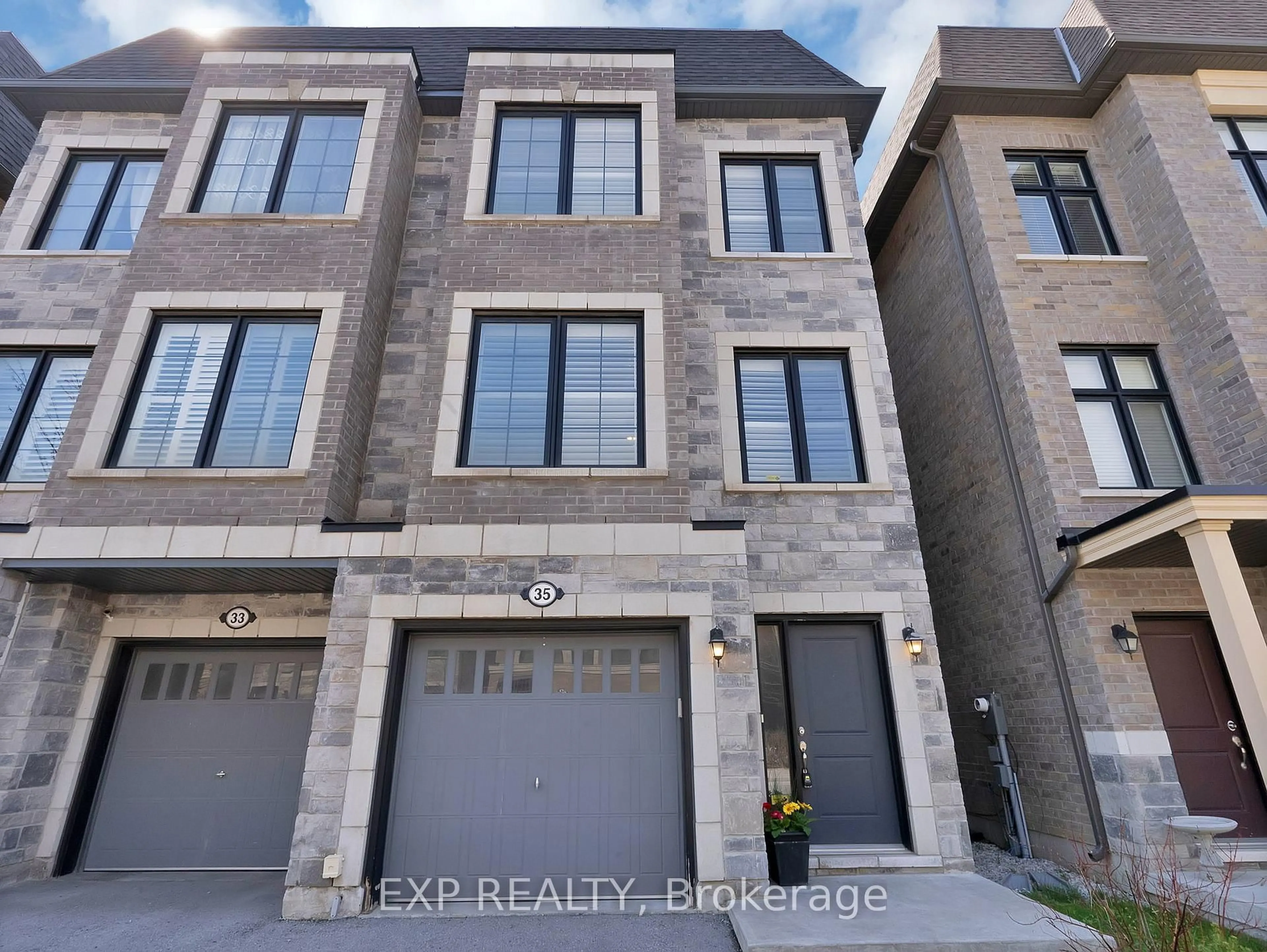 Home with brick exterior material, street for 35 Mcgurran Lane, Richmond Hill Ontario L4B 0G8