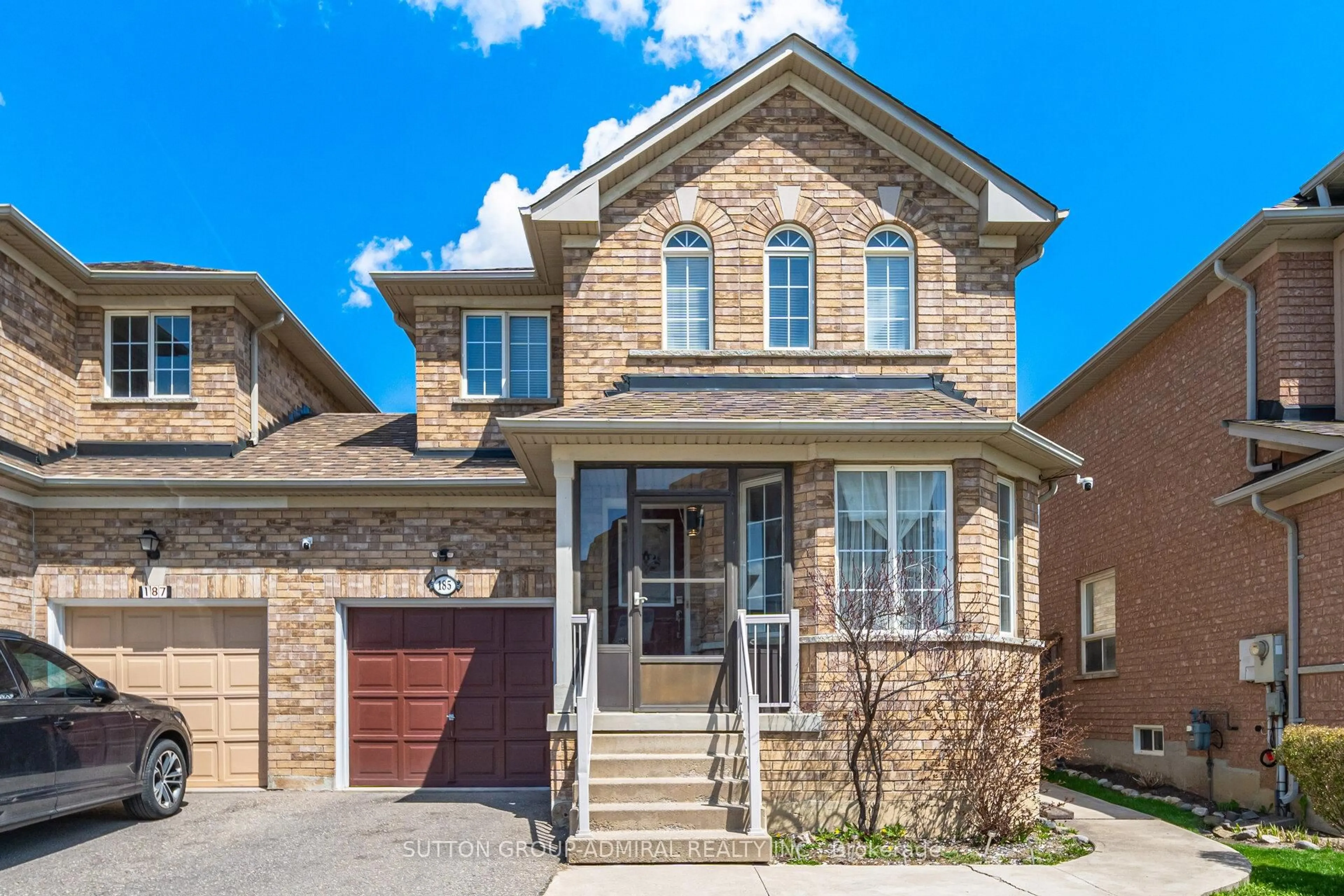 Home with brick exterior material, street for 185 Red Maple Rd, Richmond Hill Ontario L4B 4S6