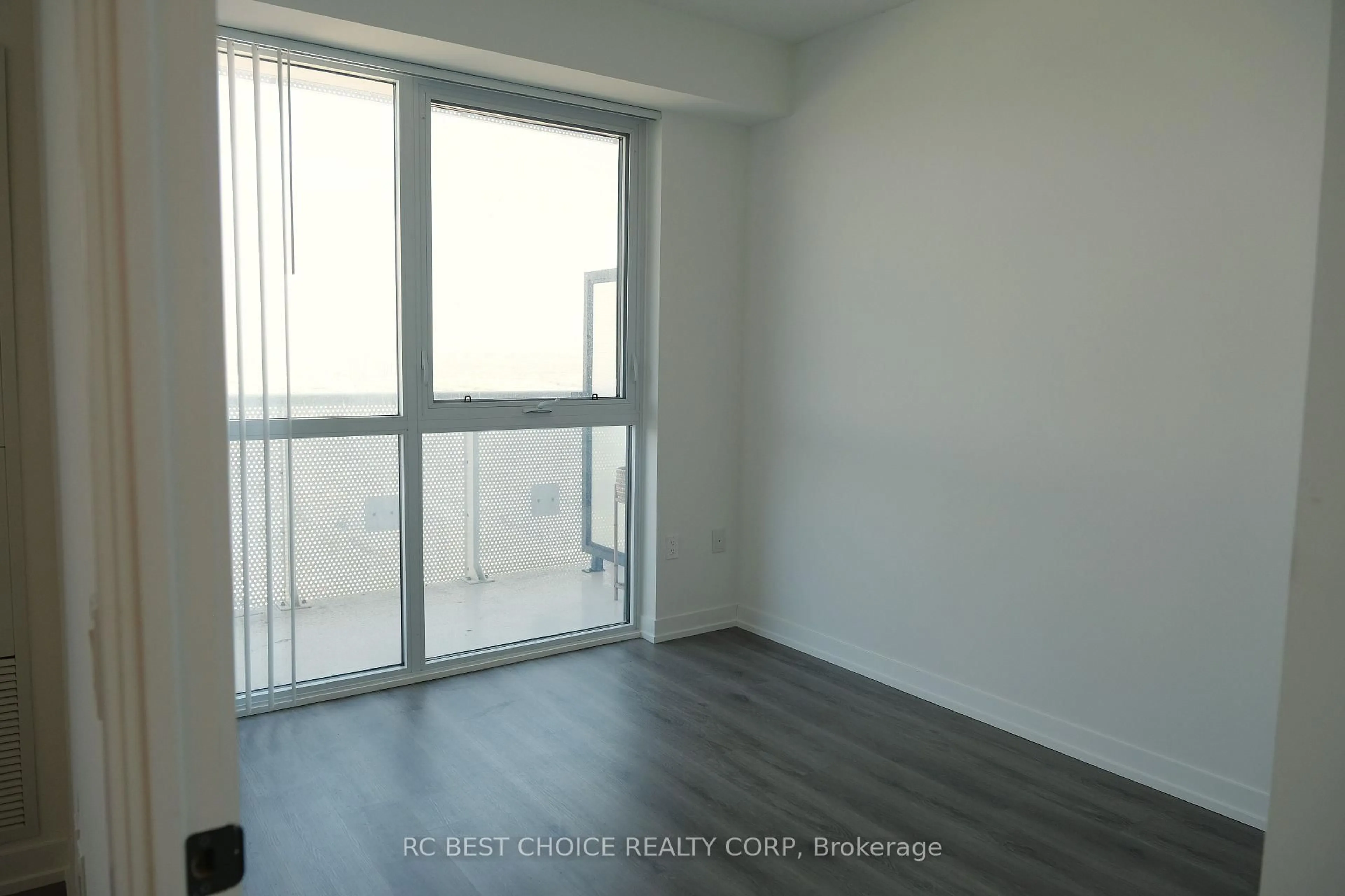 A pic of a room for 225 Commerce St #5011, Vaughan Ontario L4K 0R1