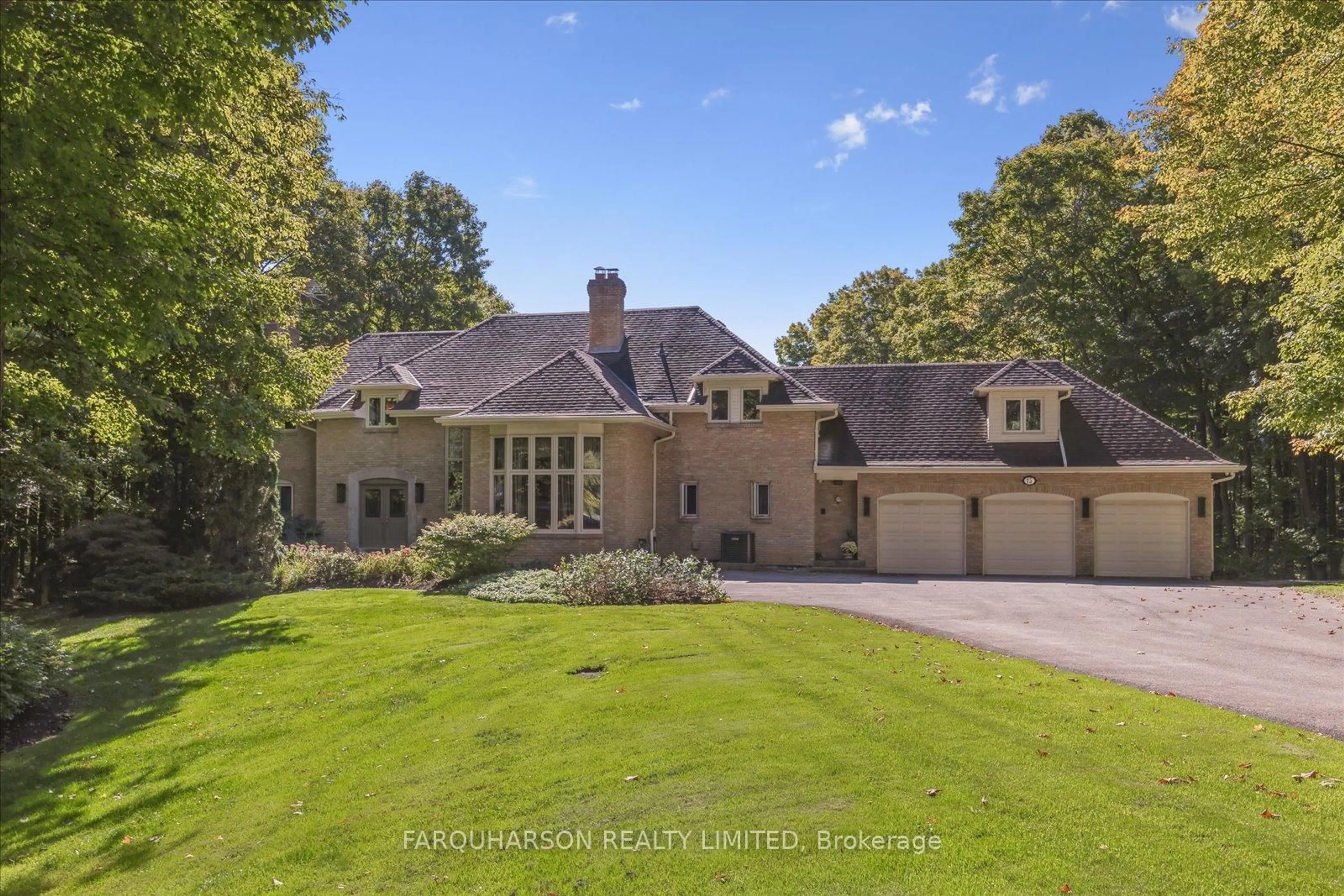 Home with brick exterior material, unknown for 15 Skyridge Crt, Whitchurch-Stouffville Ontario L4A 2C4
